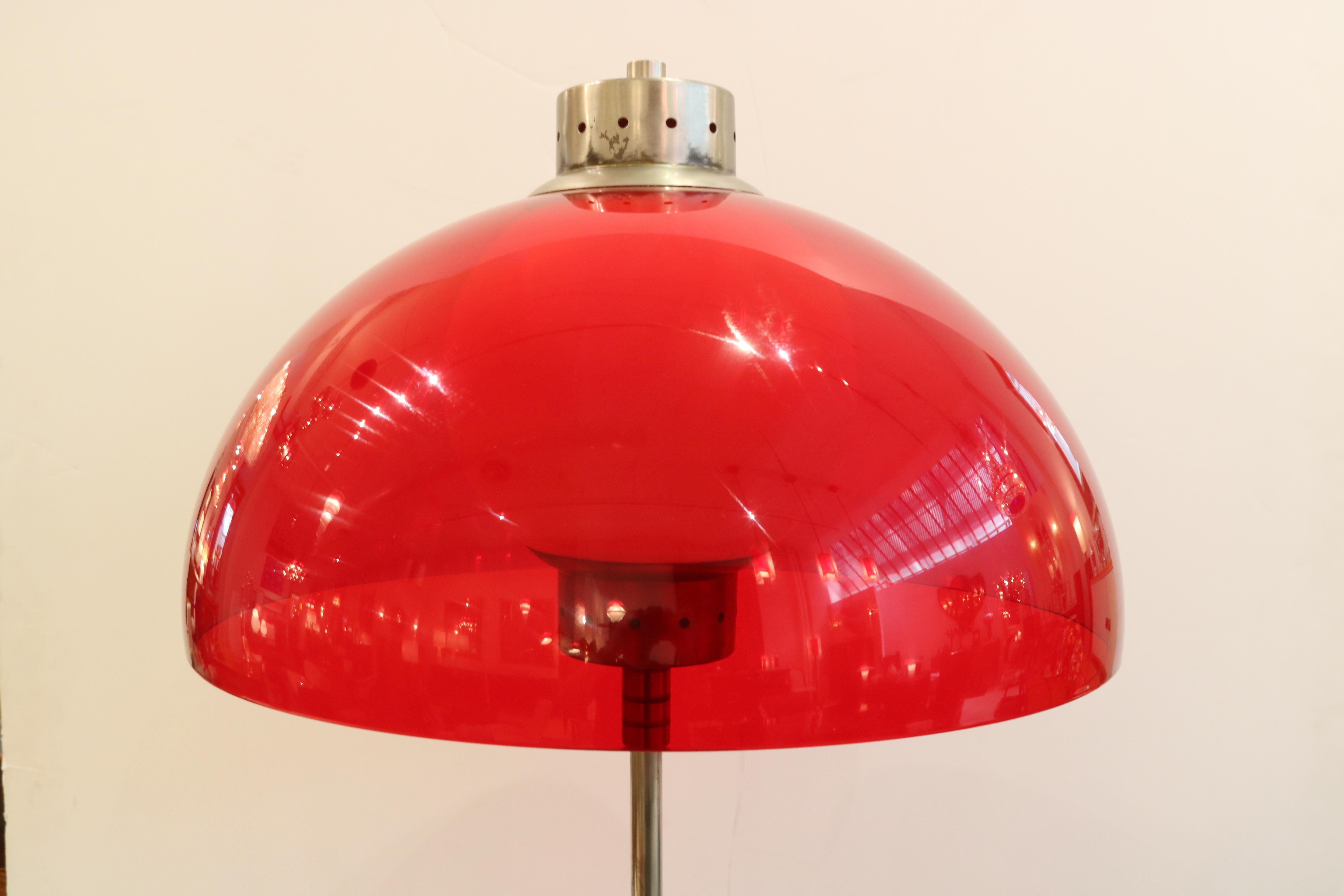 Italian Modernist Floor Lamp , 1960's In Good Condition For Sale In New York, NY