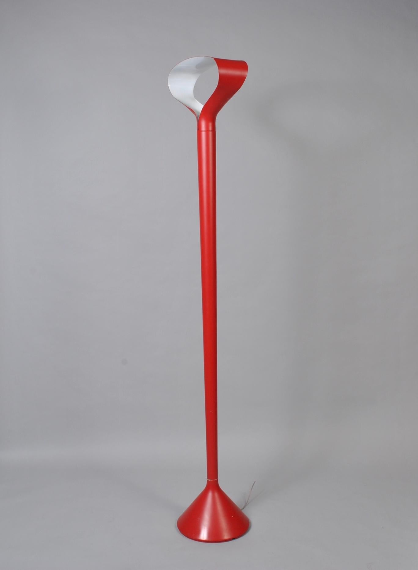 Italian Modernist Floor Lamp, 1970s In Good Condition For Sale In London, GB