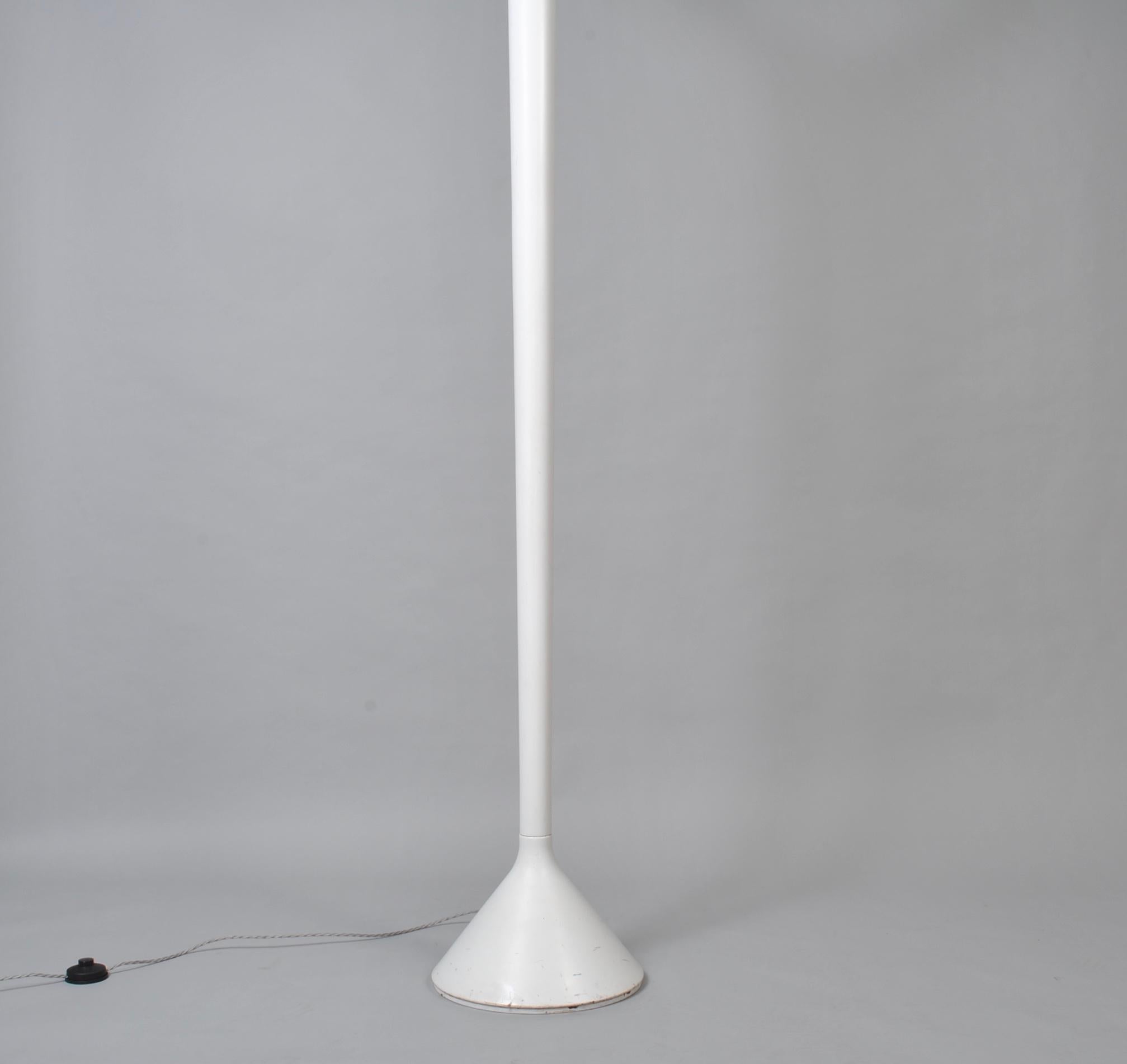 Steel Italian Modernist Floor Lamp, 1970s For Sale