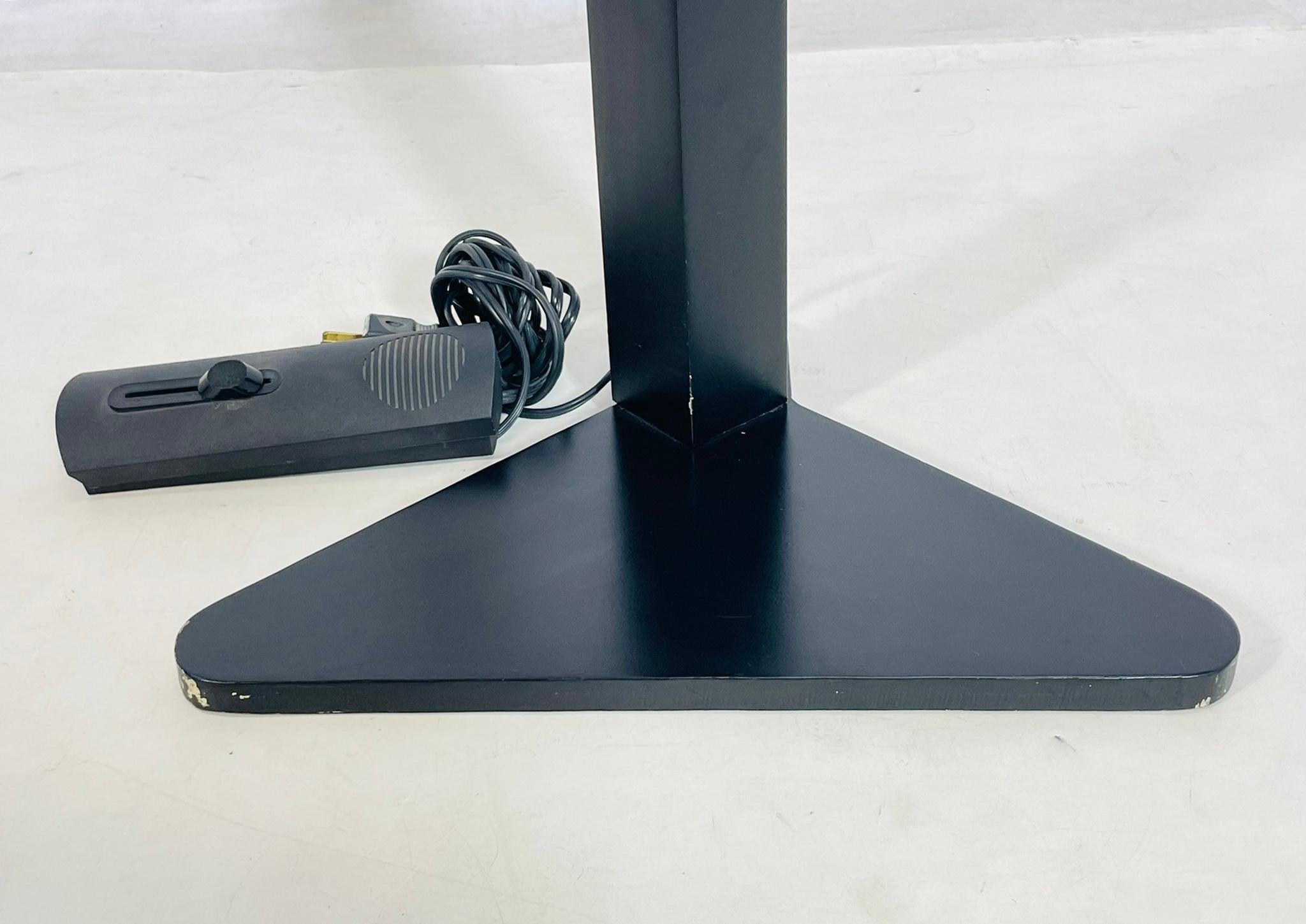 Italian Modernist Floor Lamp by Mauro Marzollo for TVE Milano, Model EL 82 For Sale 6