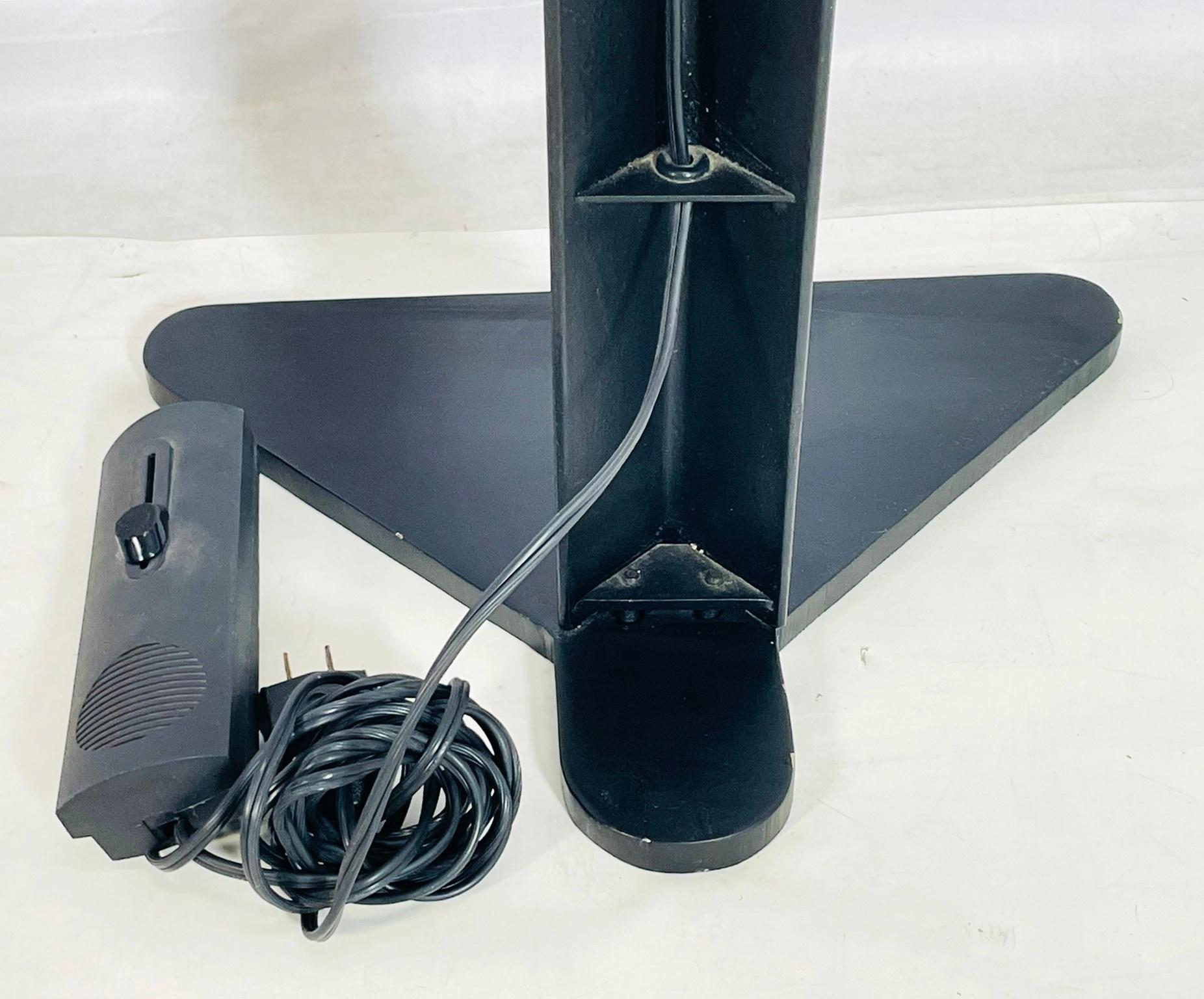 Italian Modernist Floor Lamp by Mauro Marzollo for TVE Milano, Model EL 82 For Sale 7