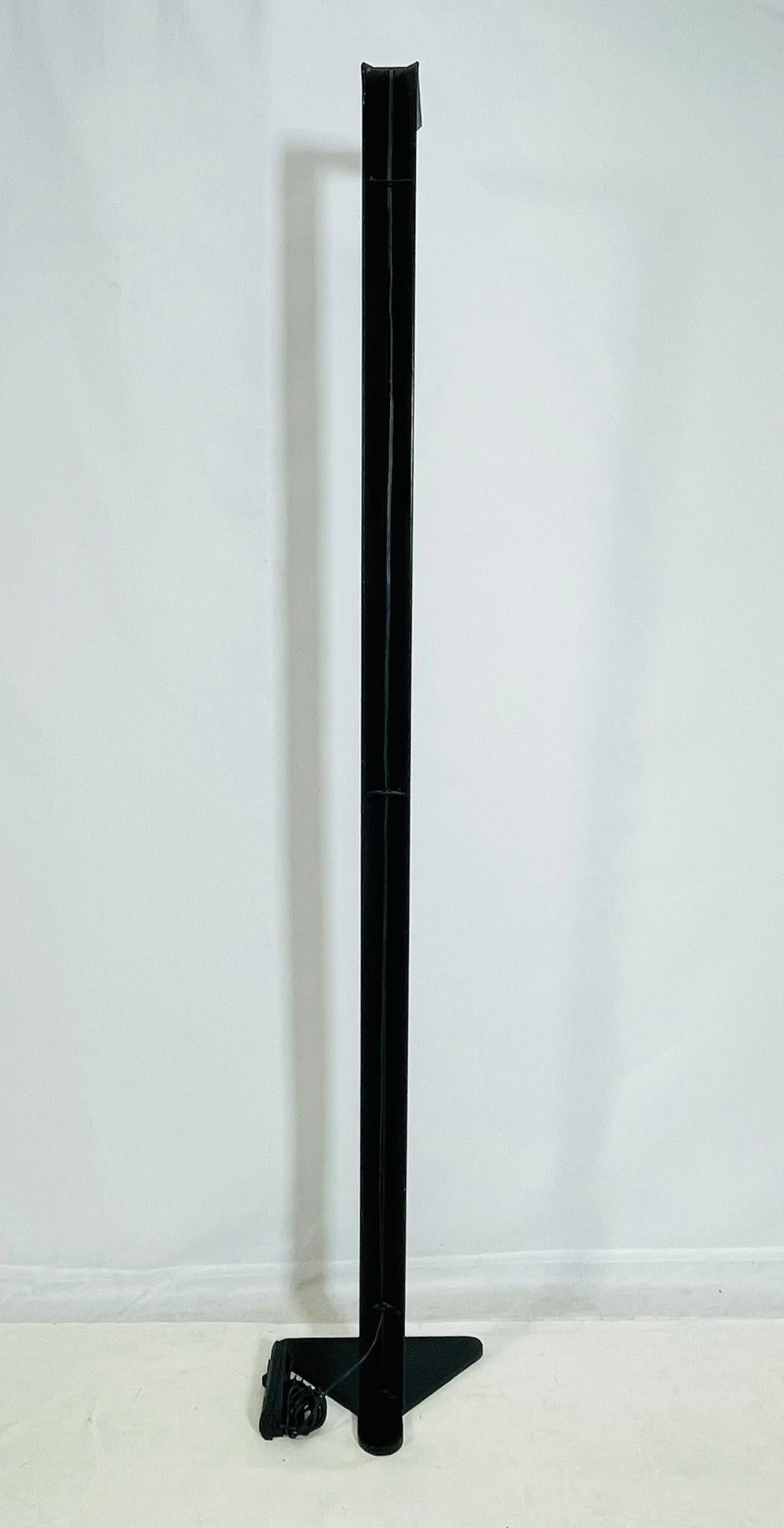 Late 20th Century Italian Modernist Floor Lamp by Mauro Marzollo for TVE Milano, Model EL 82 For Sale