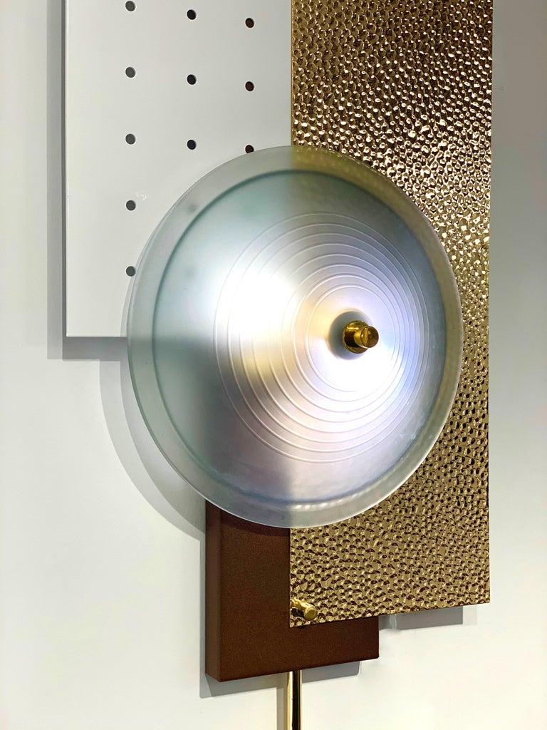 Italian Modernist Gold White & Brown Geometric Textured Metal & Glass Sconces In New Condition For Sale In New York, NY