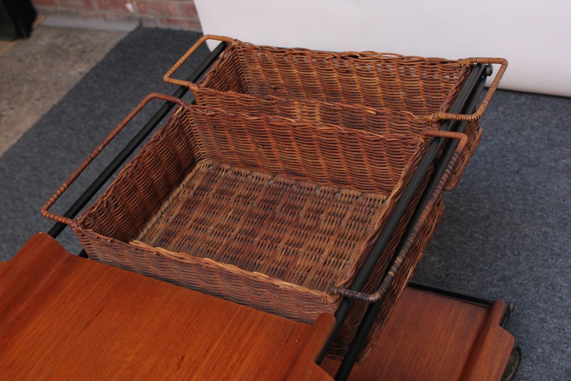 Italian Modernist Iron Bar Cart / Trolley with Plywood and Wicker Inserts For Sale 4