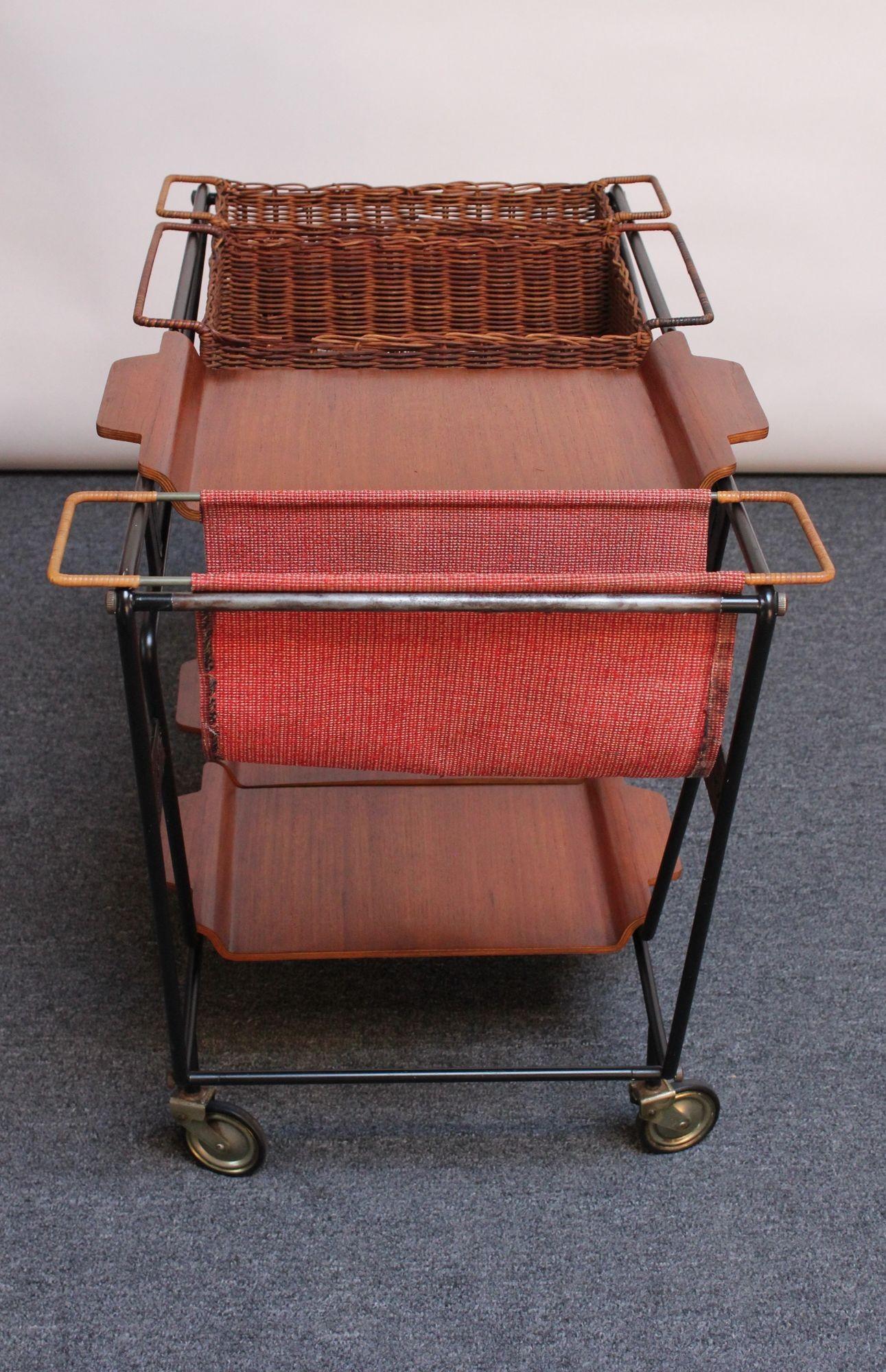 Italian Modernist Iron Bar Cart / Trolley with Plywood and Wicker Inserts In Good Condition For Sale In Brooklyn, NY