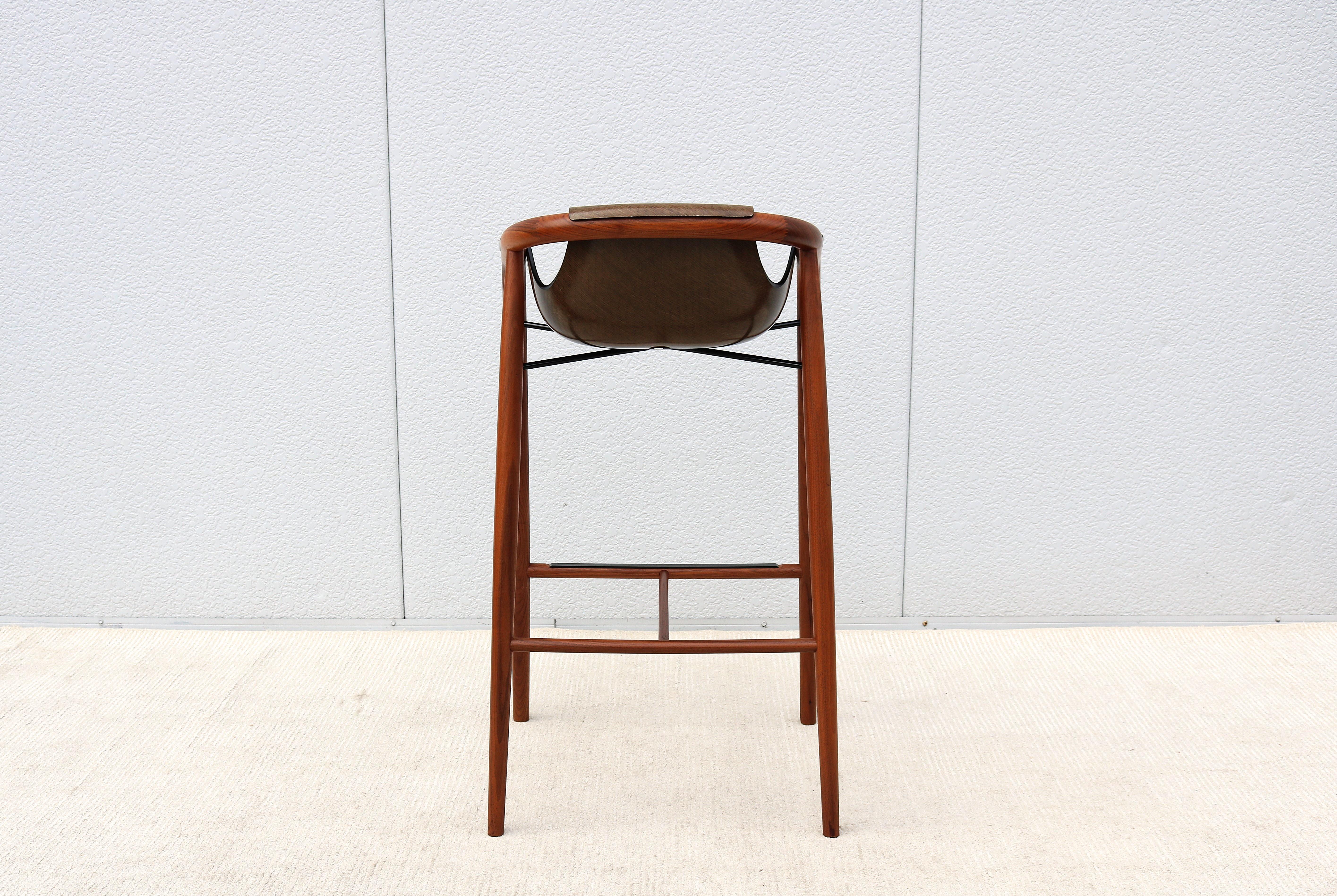 Italian Modernist Jean Philippe Nuel for Saintluc & Amura Hamac Walnut Barstool For Sale 7