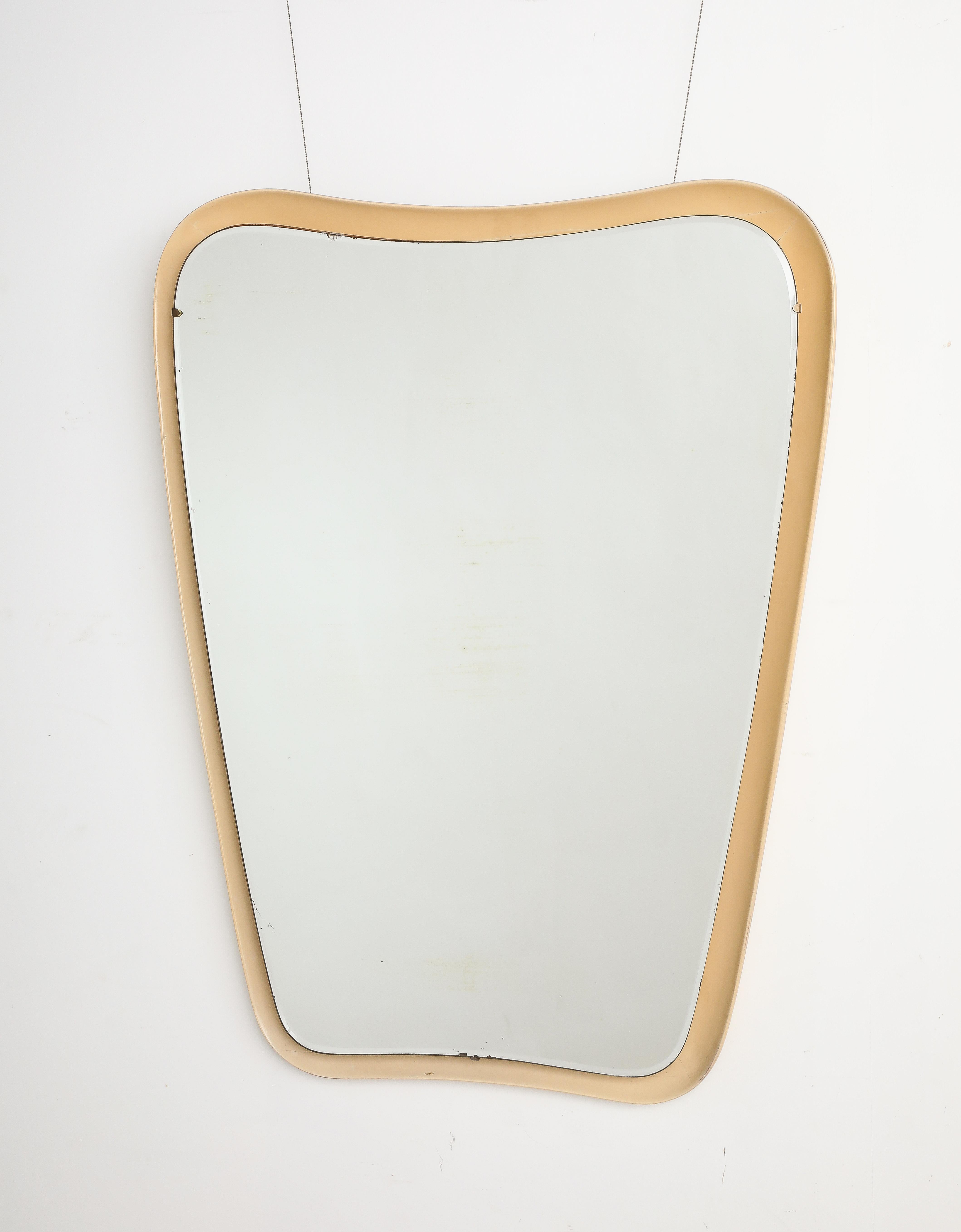 Italian Modernist Lacquered Floating Wall Mirror, Italy, circa 1960  For Sale 4
