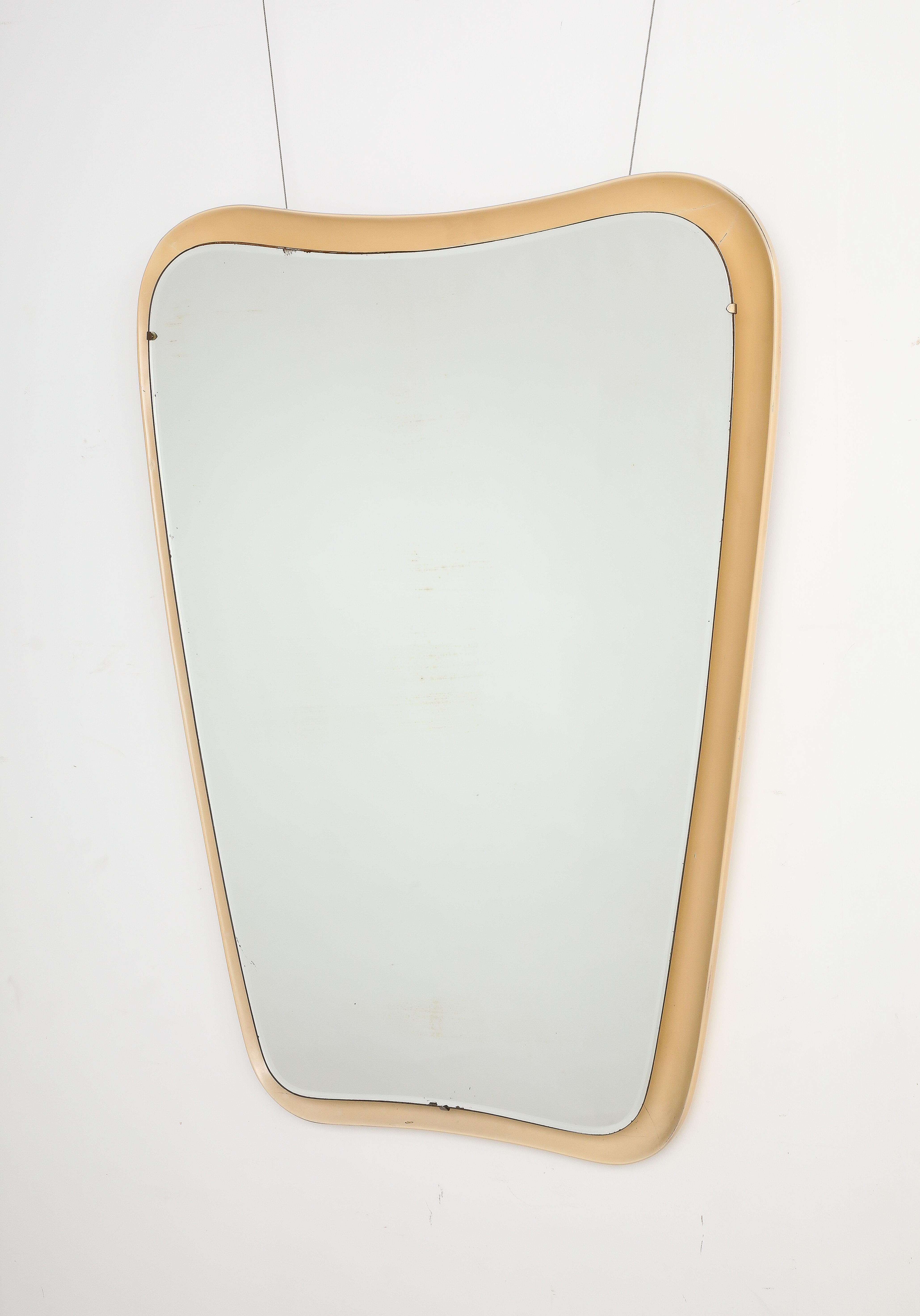 Italian Modernist Lacquered Floating Wall Mirror, Italy, circa 1960  For Sale 5