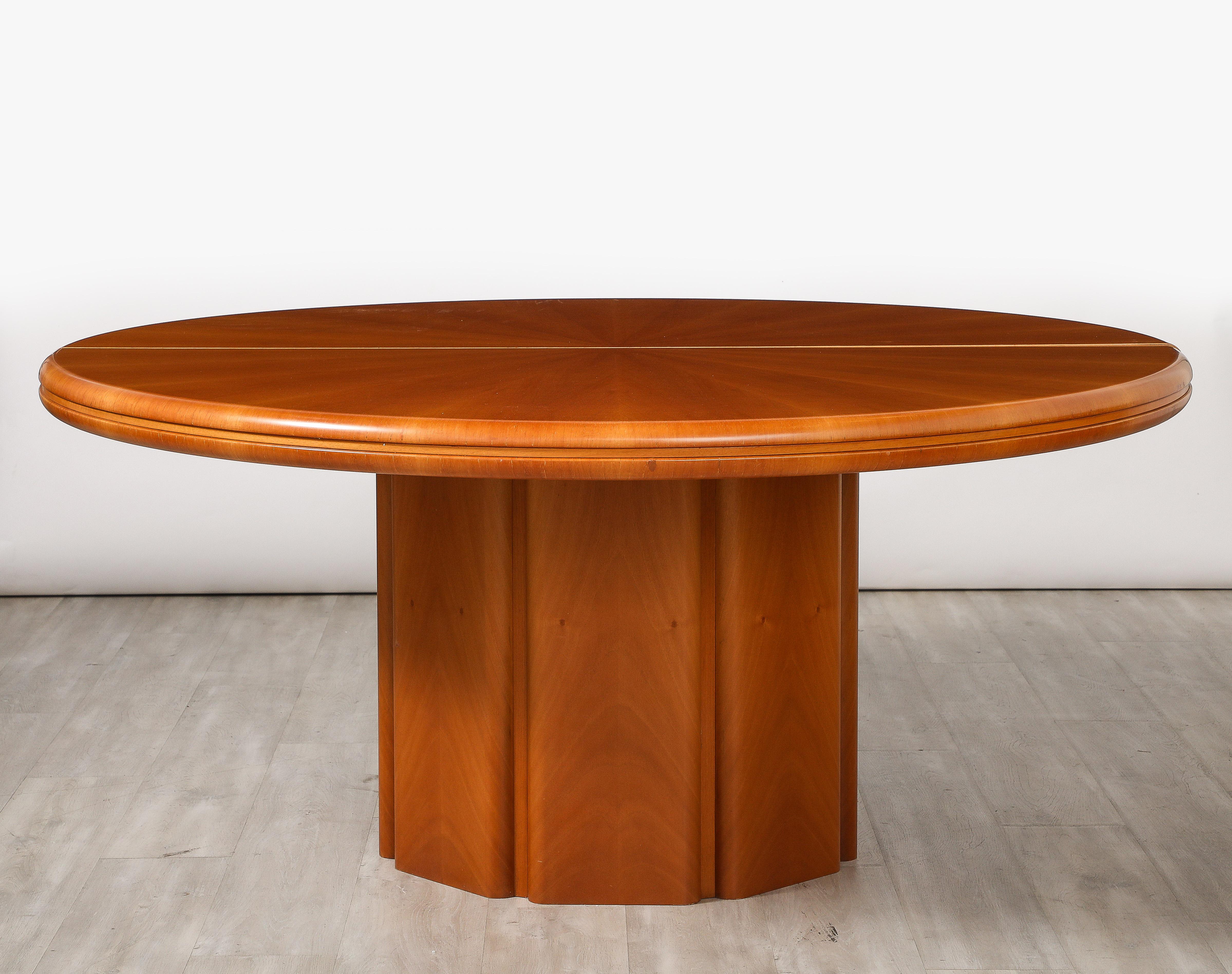 Mid-Century Modern Italian Modernist Maple Wood Center / Dining Table, circa 1970  For Sale