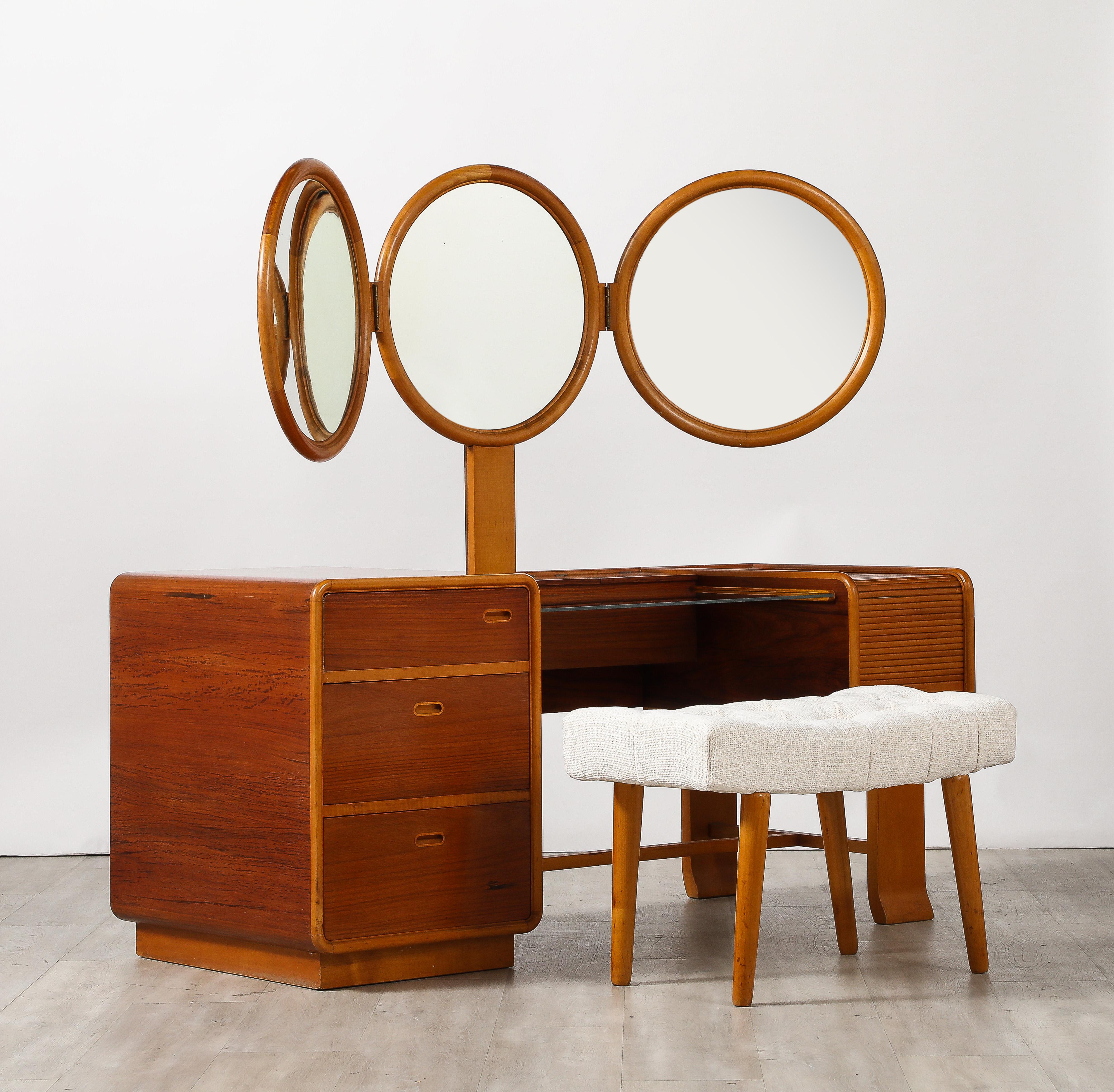 Mid-Century moderno Tavolo e mobile da toilette modernista in legno d'acero, Italia, circa 1950 in vendita