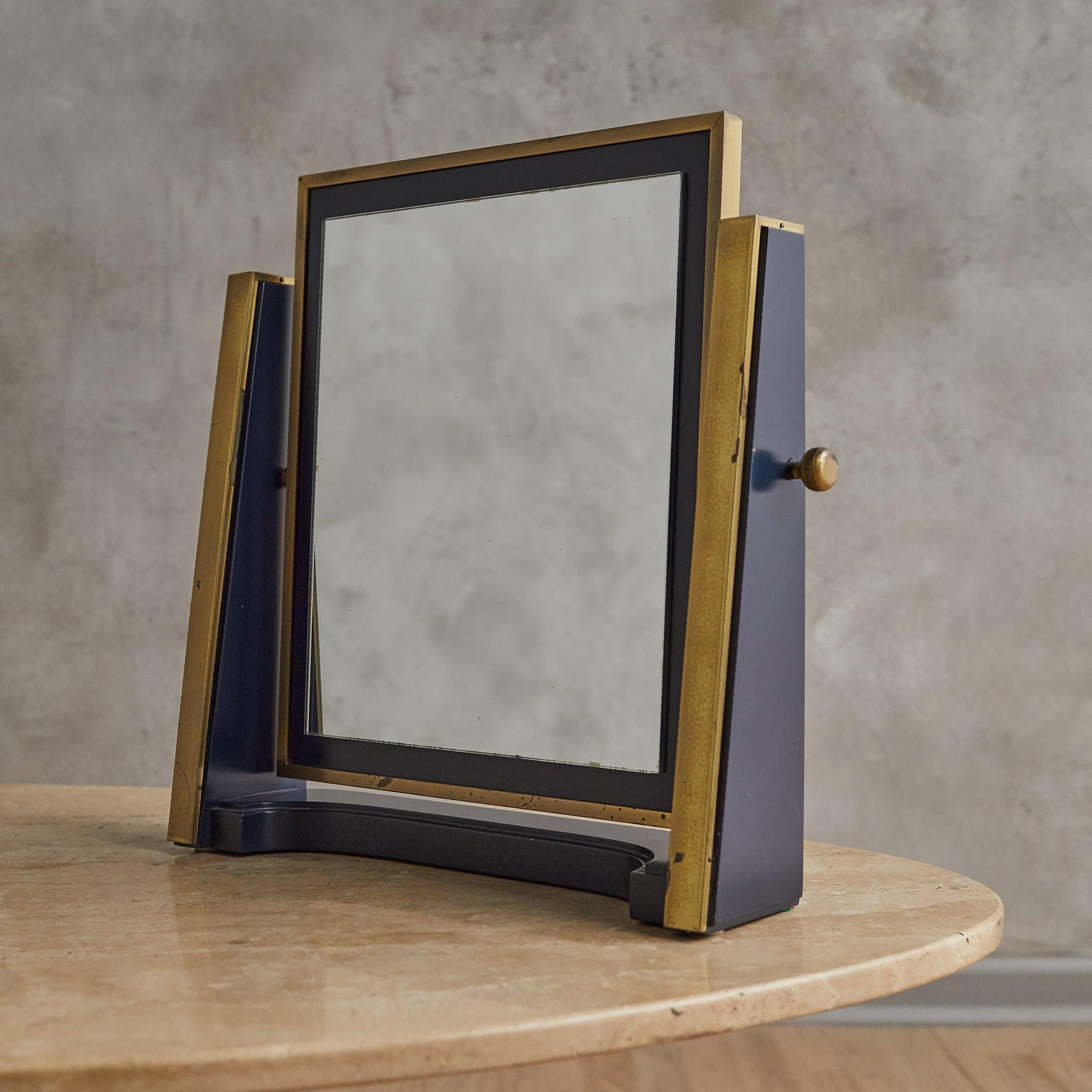 Miroir de coiffeuse moderniste italienne en métal et laiton, années 1960 Bon état - En vente à Chicago, IL