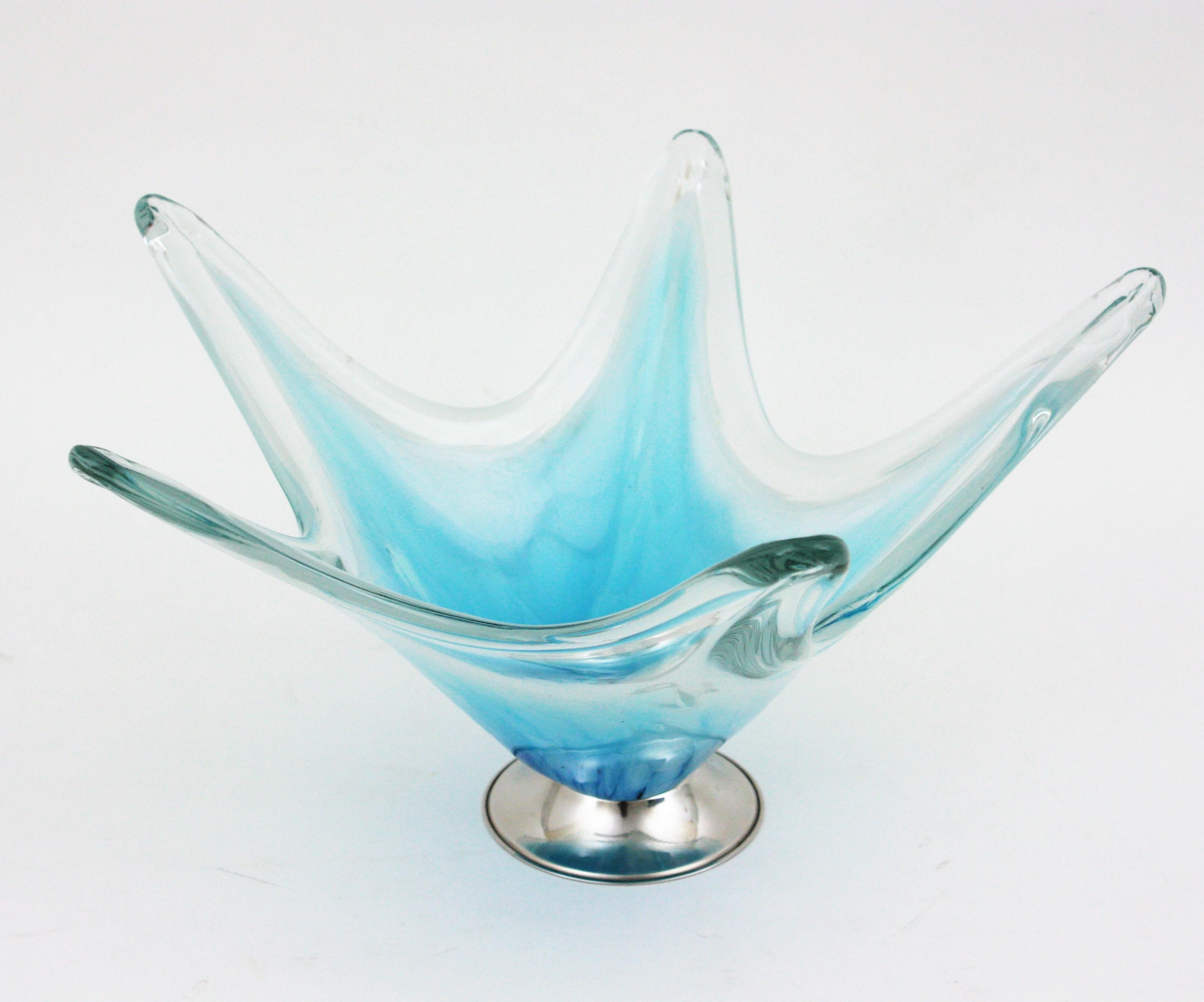 Italian Modernist Murano Blue White Art Glass Centerpiece Vase In Good Condition For Sale In Barcelona, ES