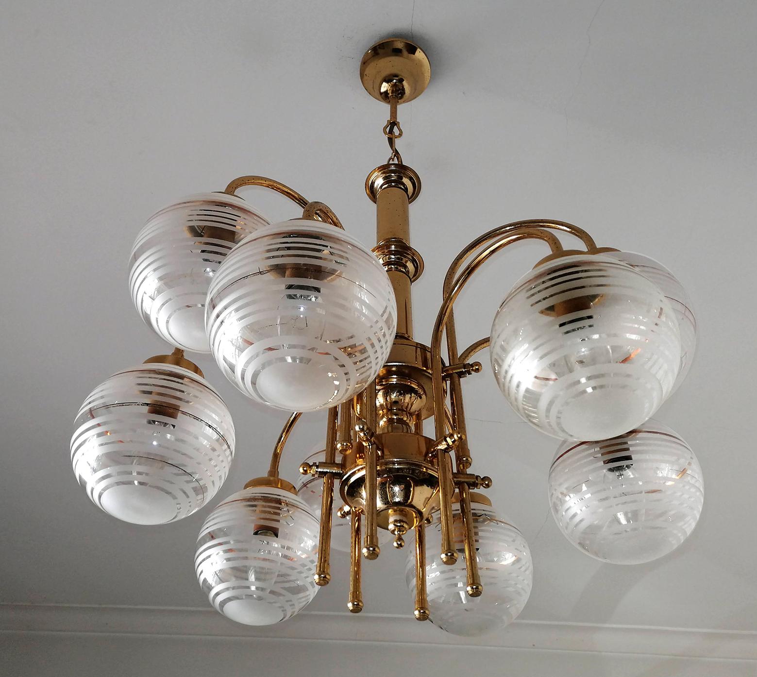 Mid-Century Modern Italian Modernist Murano Etched Glass Gilt Brass Sputnik Orbit 9Light Chandelier For Sale