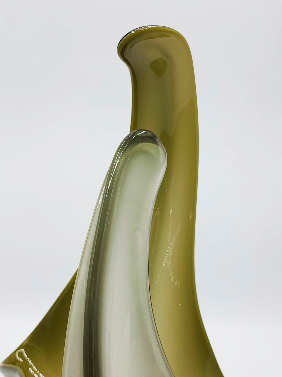 Art Glass Italian modernist Murano glass vase with green tones for centerpiece For Sale