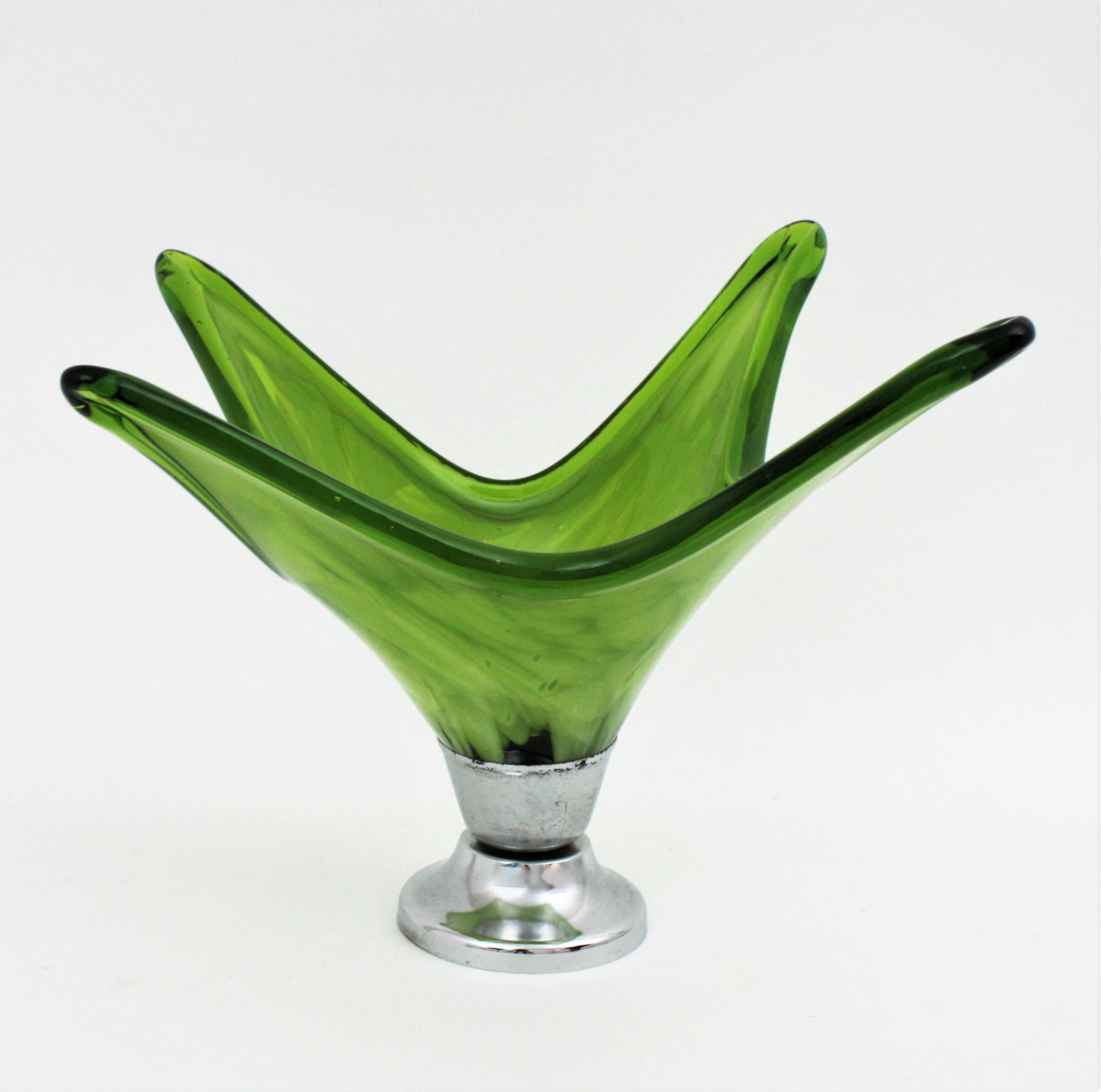 Art Glass Italian Modernist Murano Green & White Glass Centerpiece Vase with Chromed Base For Sale