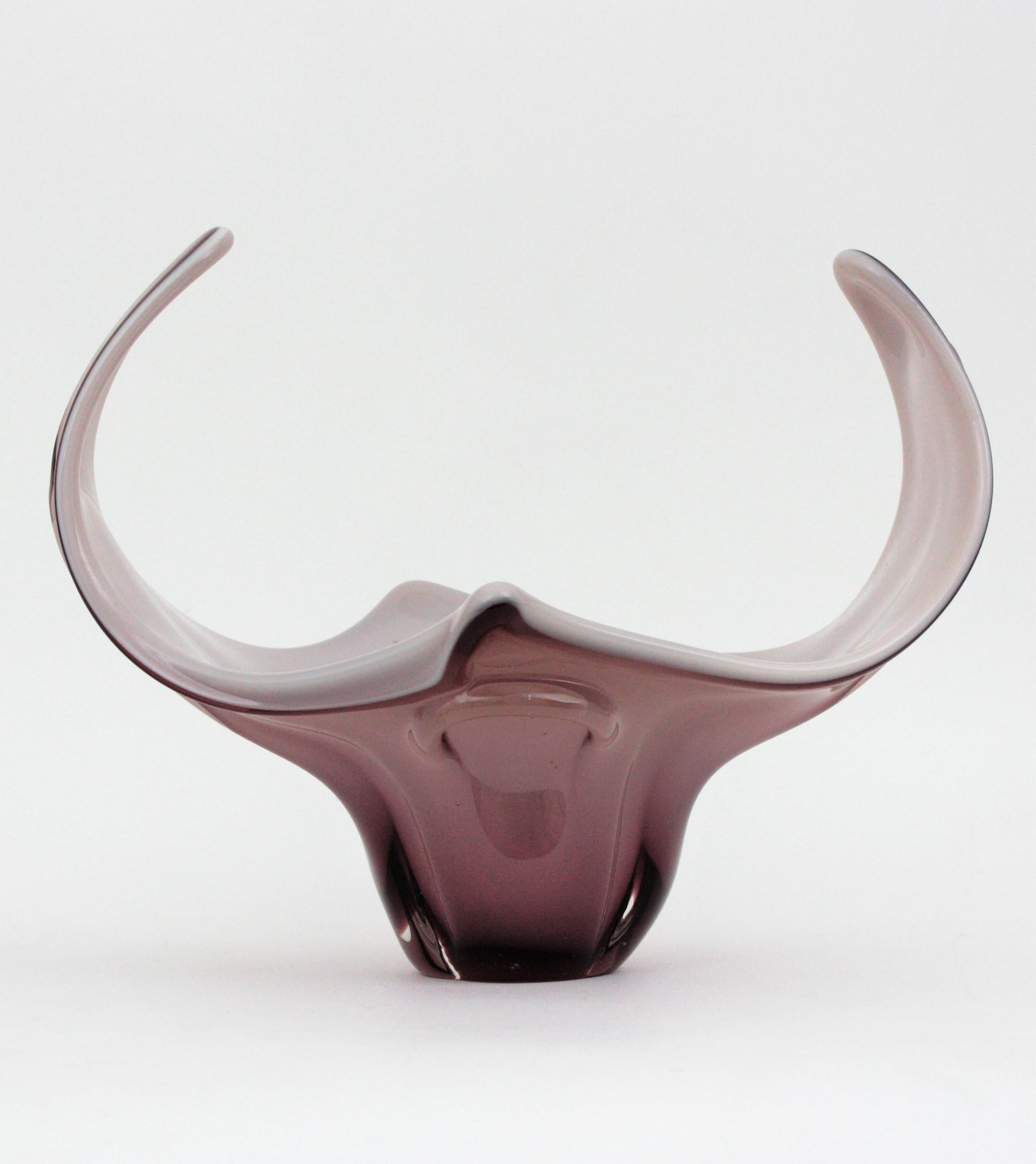 Italian Modernist Murano Purple White Glass Centerpiece Vase In Excellent Condition For Sale In Barcelona, ES