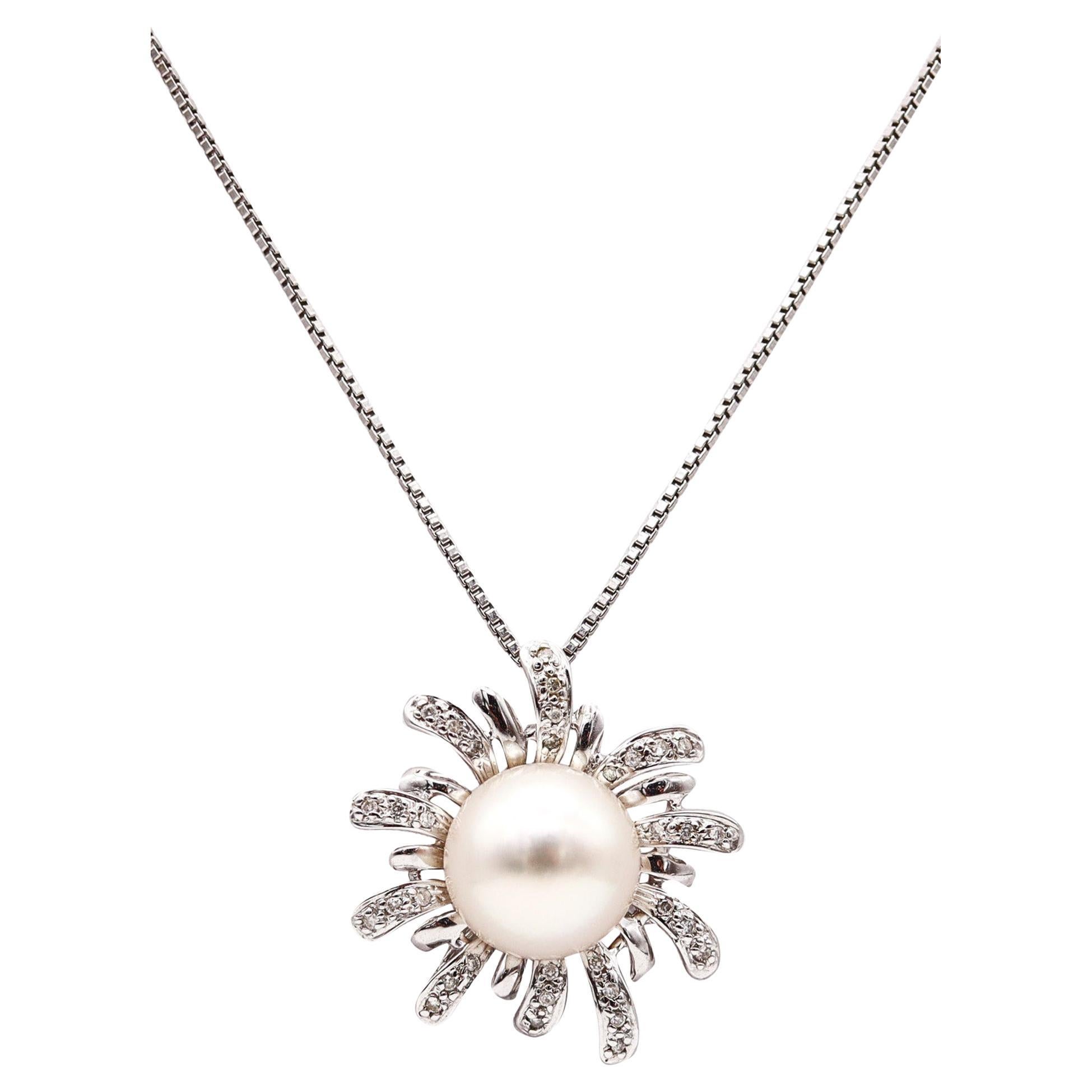 Italienische modernistische italienische Halskette aus 18 Karat Weißgold mit Perlen und weißen Diamanten
