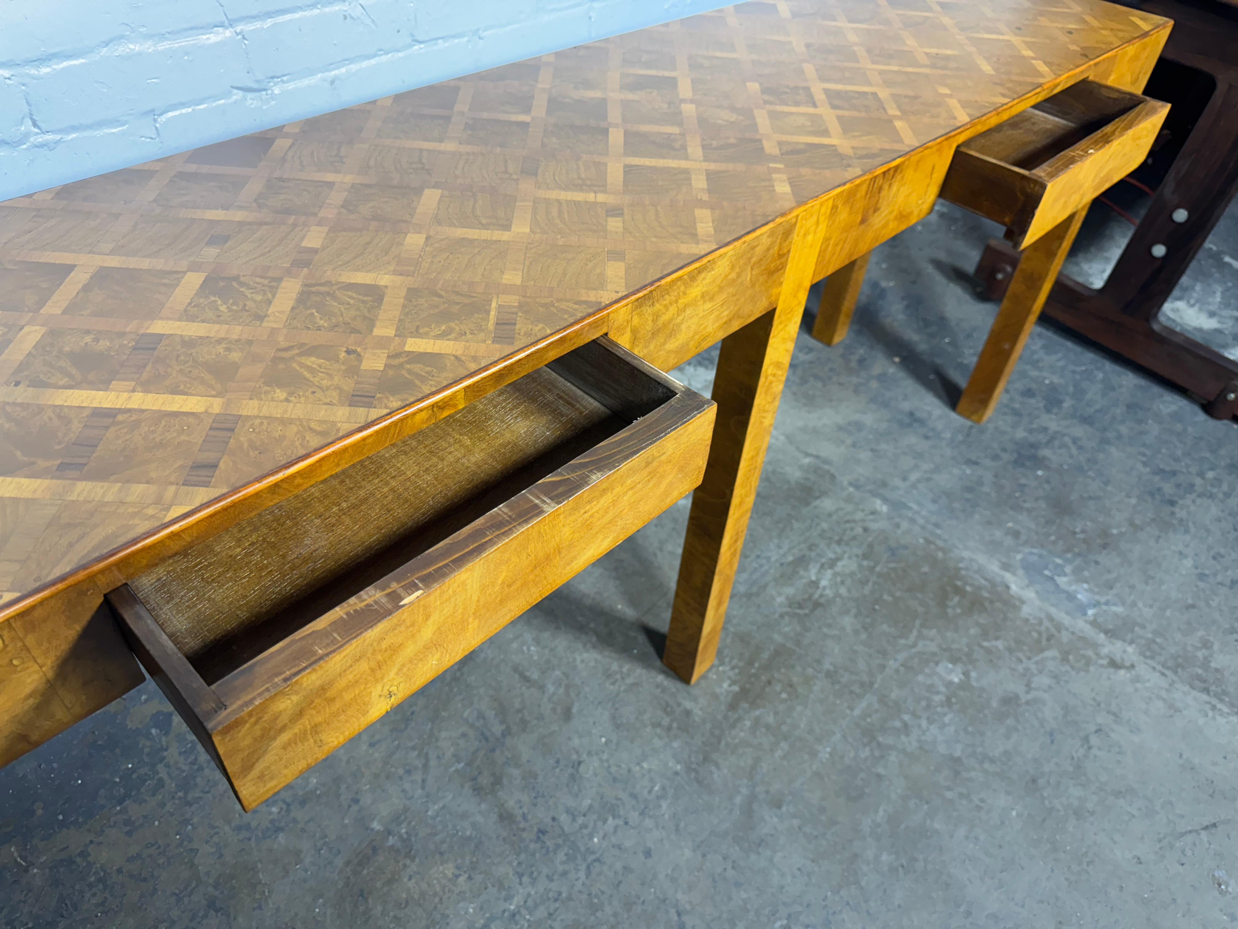 Rechteckiger italienischer modernistischer Konsolentisch mit 3 Schubladen aus Olivenholz / Wurzelholz. im Angebot 2