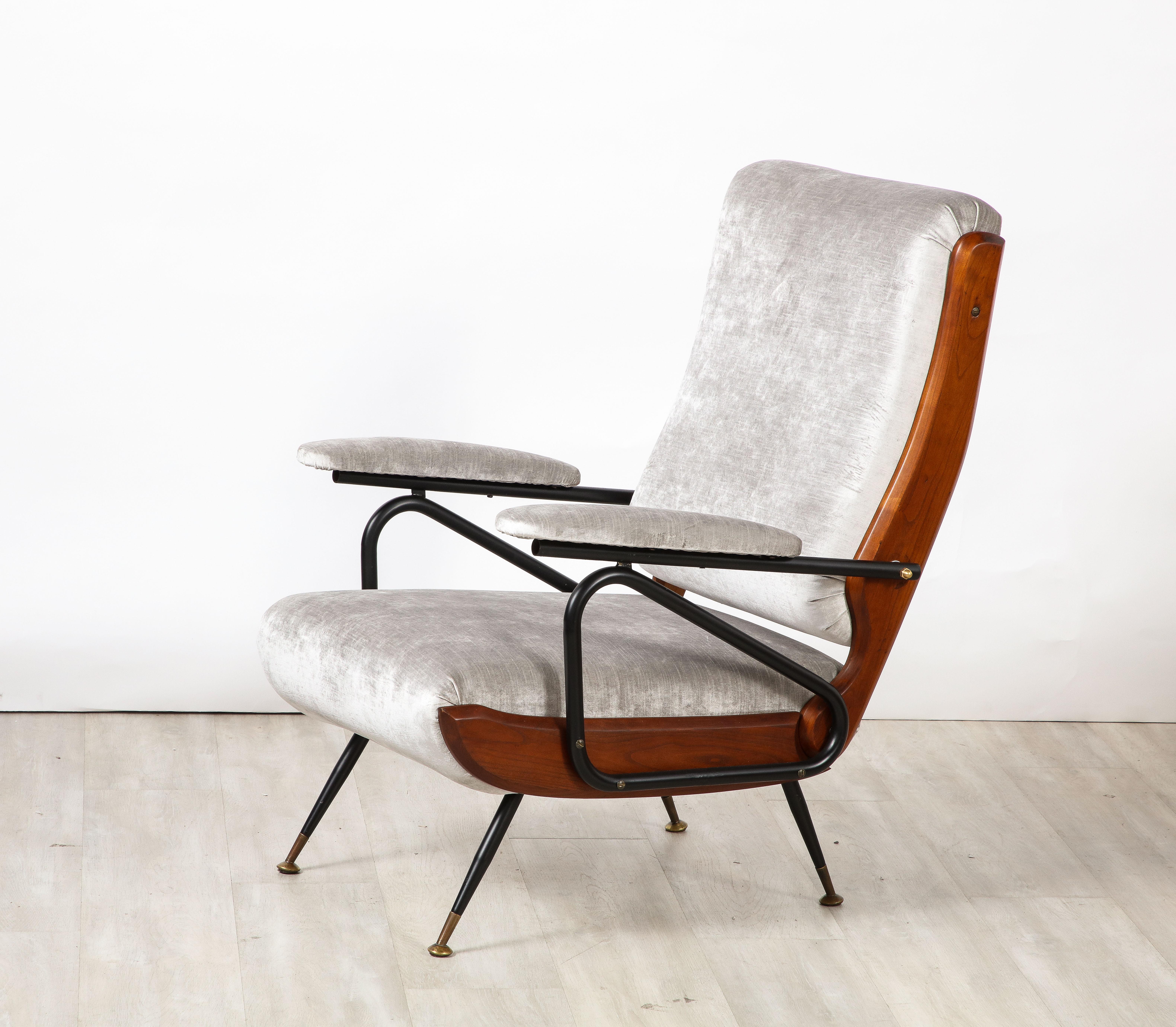Italian Modernist Pair of Reclining Lounge / Armchairs, Italy, circa 1950  For Sale 9