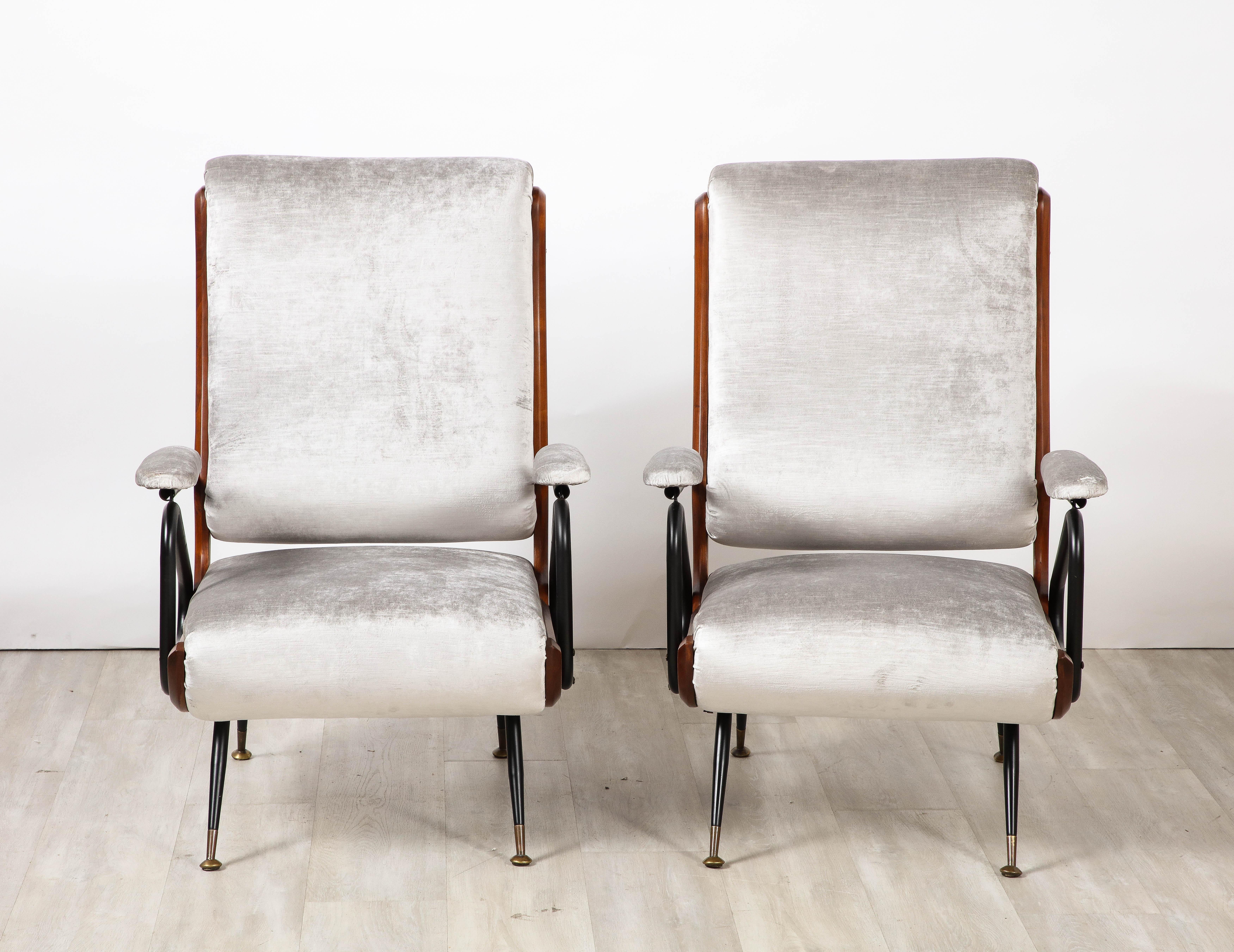 Italian Modernist Pair of Reclining Lounge / Armchairs, Italy, circa 1950  In Good Condition For Sale In New York, NY