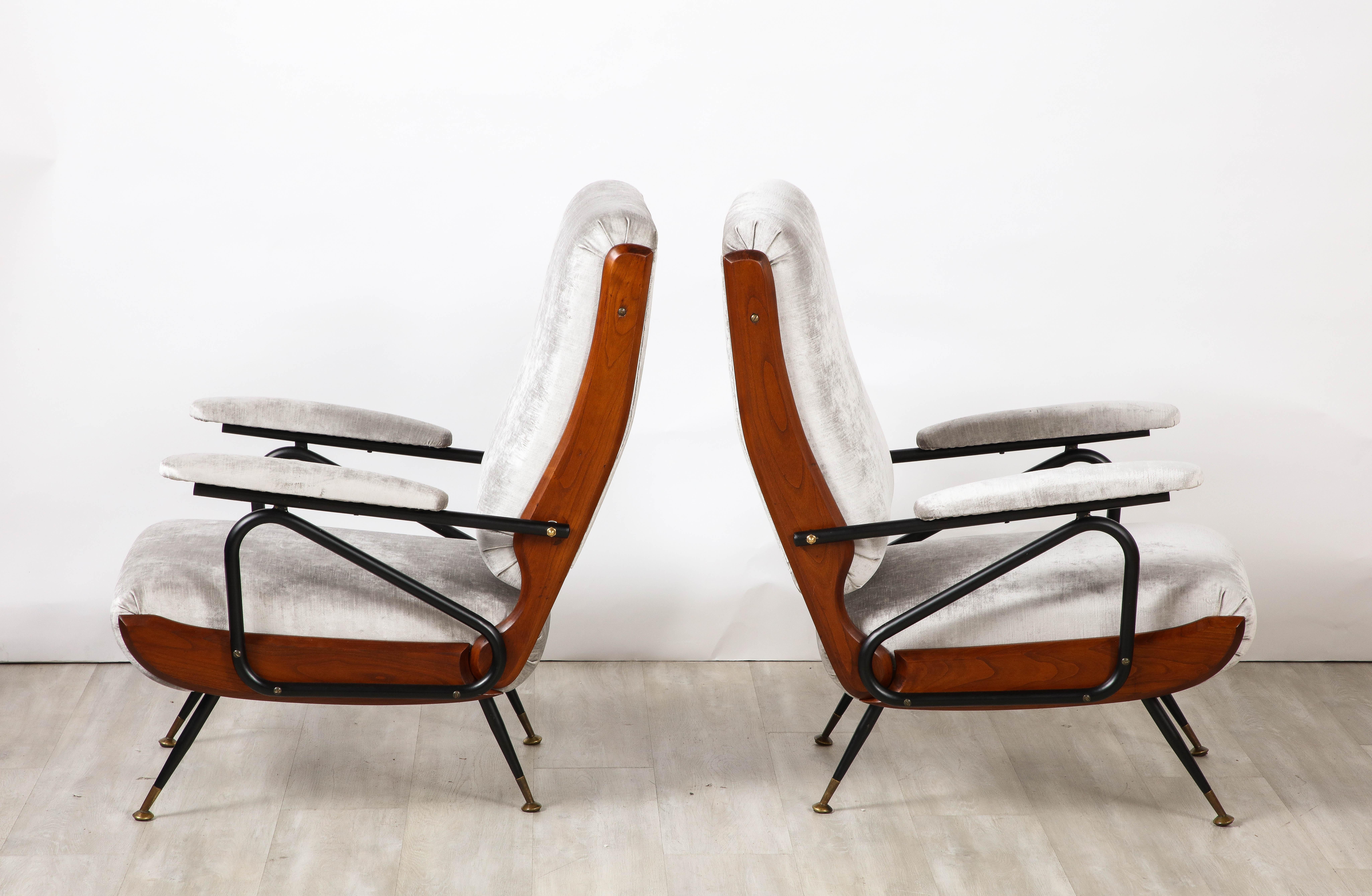 Metal Italian Modernist Pair of Reclining Lounge / Armchairs, Italy, circa 1950  For Sale