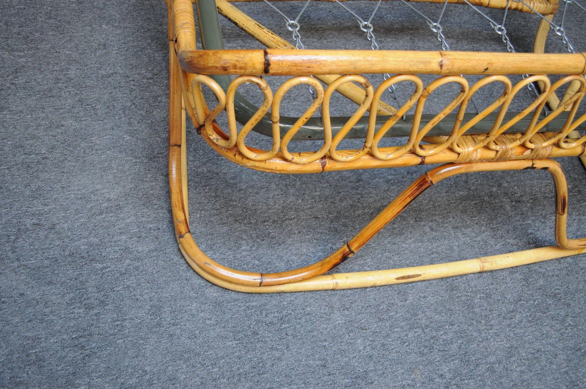 Italian Modernist Rattan and Bamboo Sleigh Daybed after Tito Agnoli for Bonacina For Sale 3