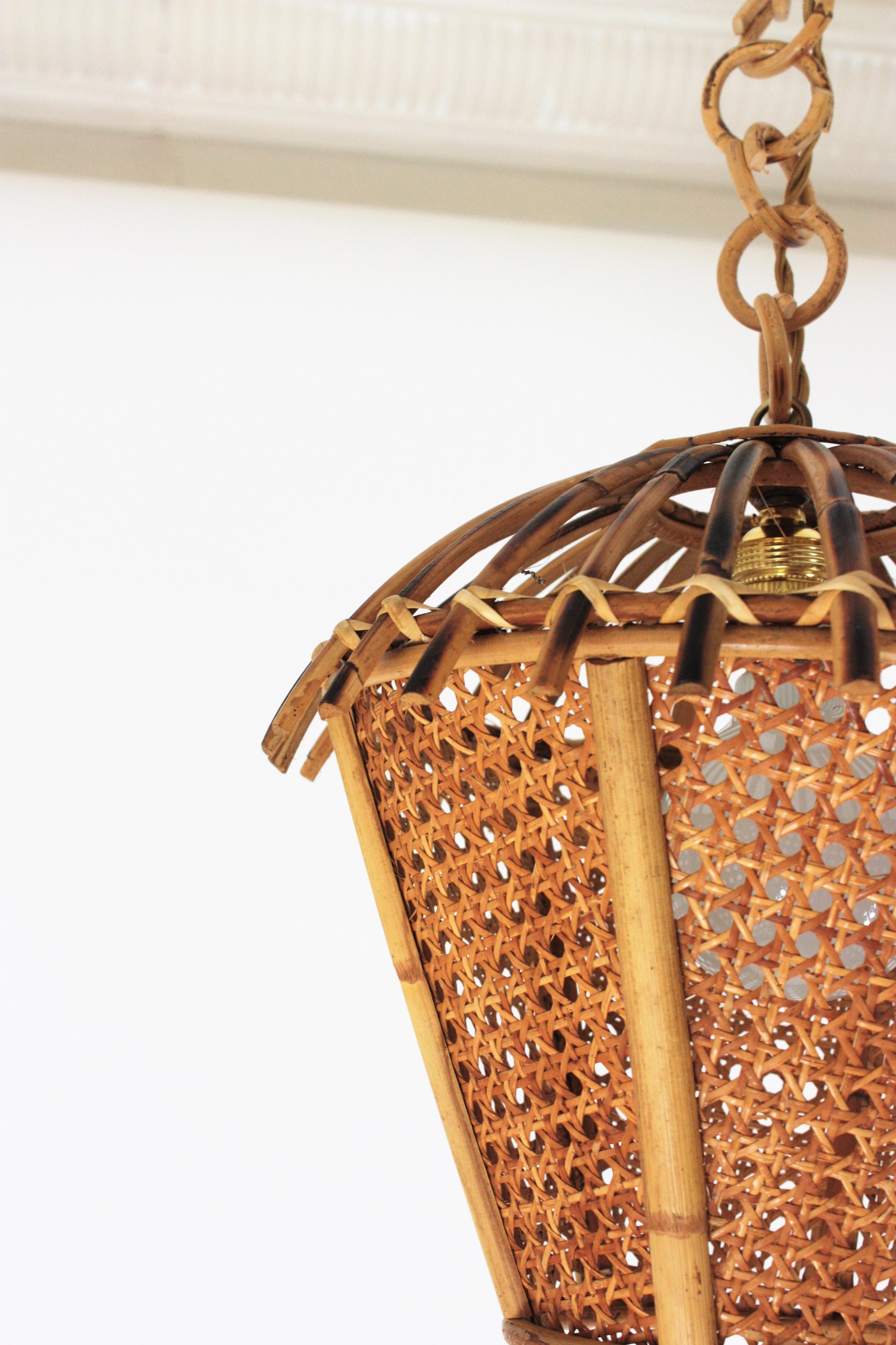 Italian Modernist Rattan and Wicker Wire Pagoda Pendant Hanging Light, 1960s For Sale 7