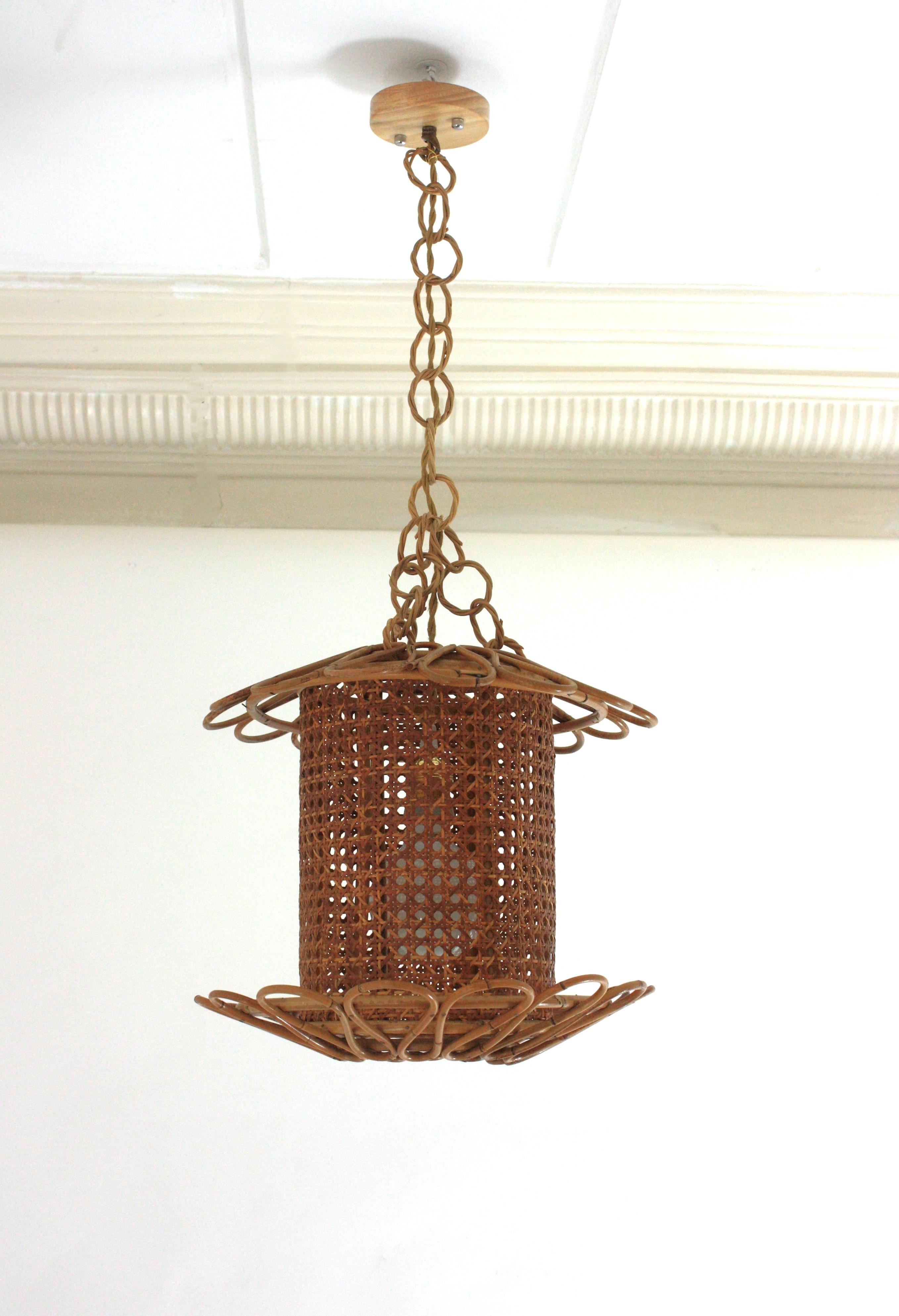Italian Modernist Rattan & Wicker Wire Pendant Hanging Light, 1950s In Good Condition For Sale In Barcelona, ES