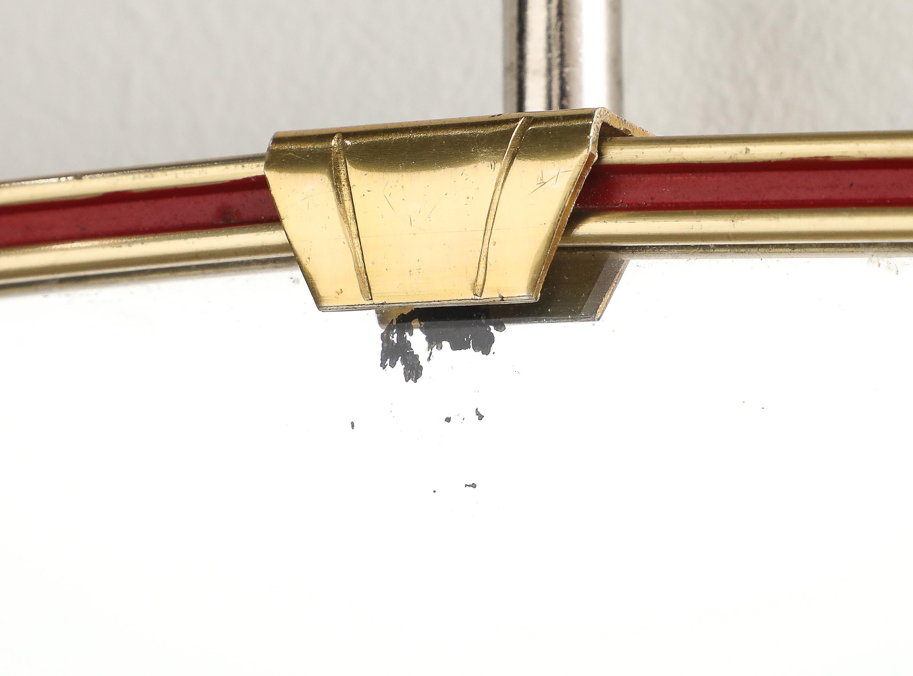 Specchio modernista italiano con cornice in metallo rosso e ottone, 1950 circa in vendita 1