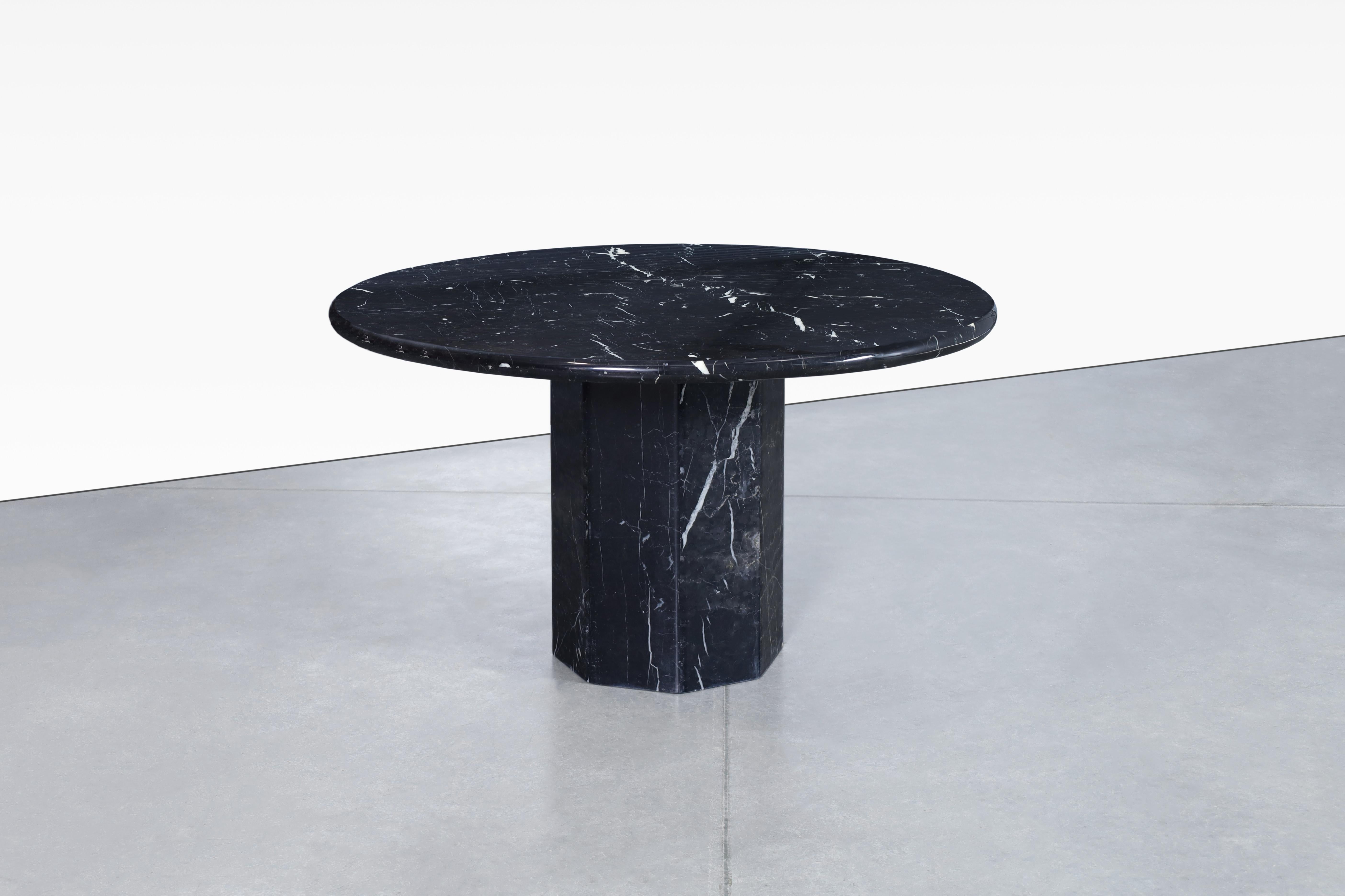 Late 20th Century Italian Modernist Round Marble Dining Table