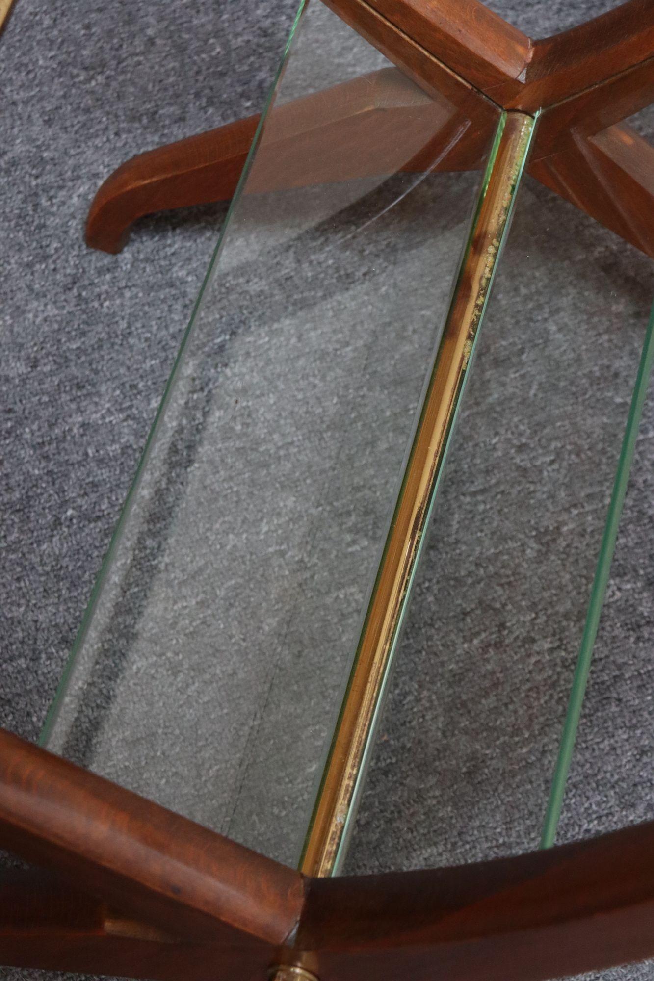 Italian Modernist Sculptural Walnut, Brass and Glass Magazine Rack / Stand For Sale 9