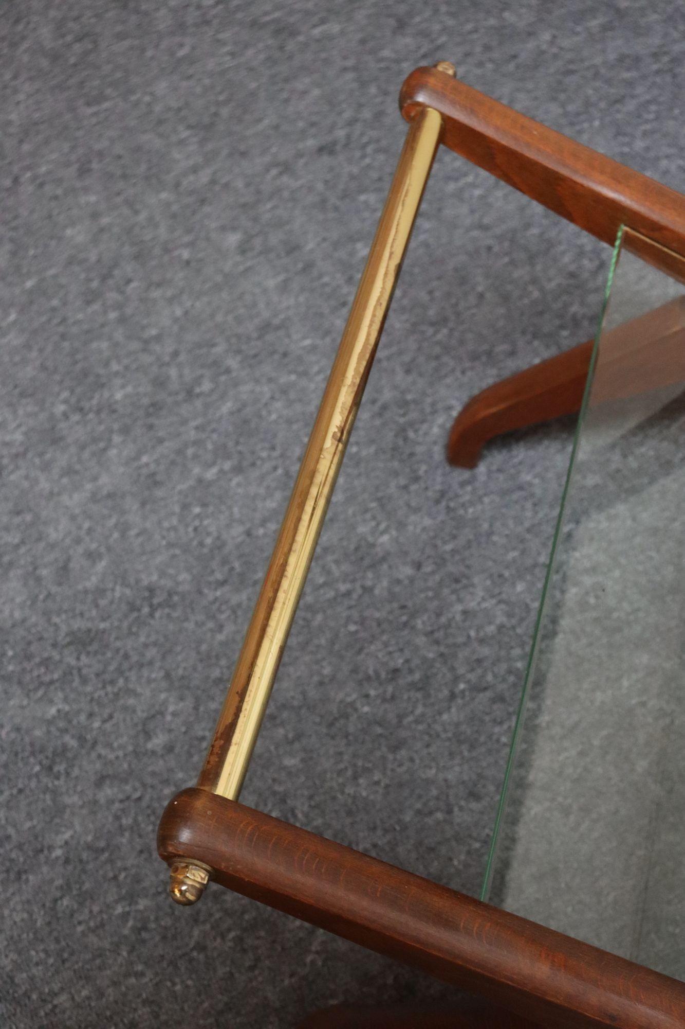 Italian Modernist Sculptural Walnut, Brass and Glass Magazine Rack / Stand For Sale 10