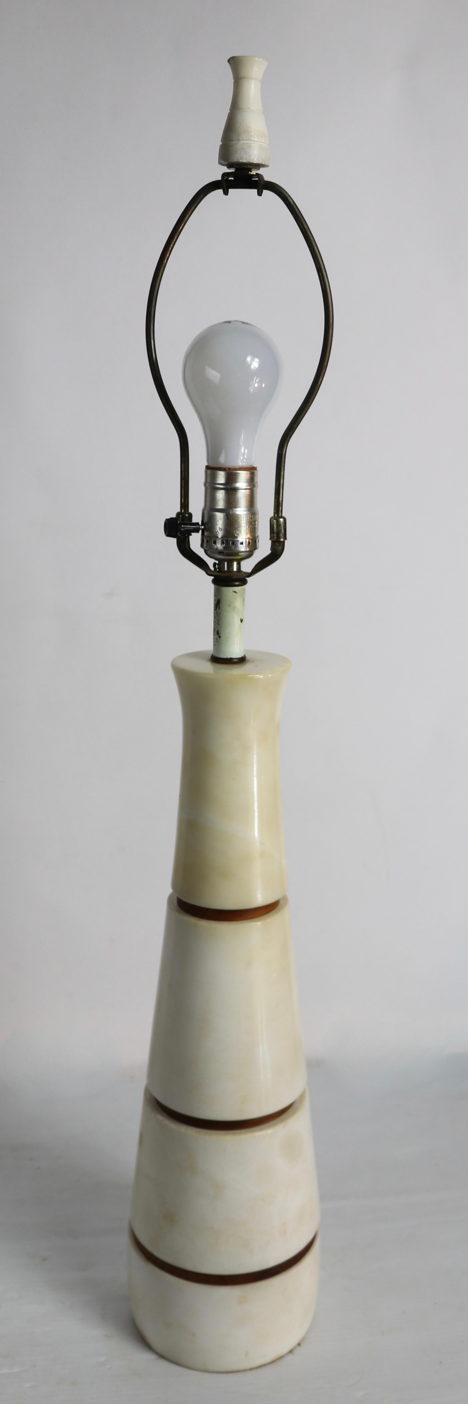 Italian Modernist SG Alabaster Table Lamp In Good Condition In New York, NY
