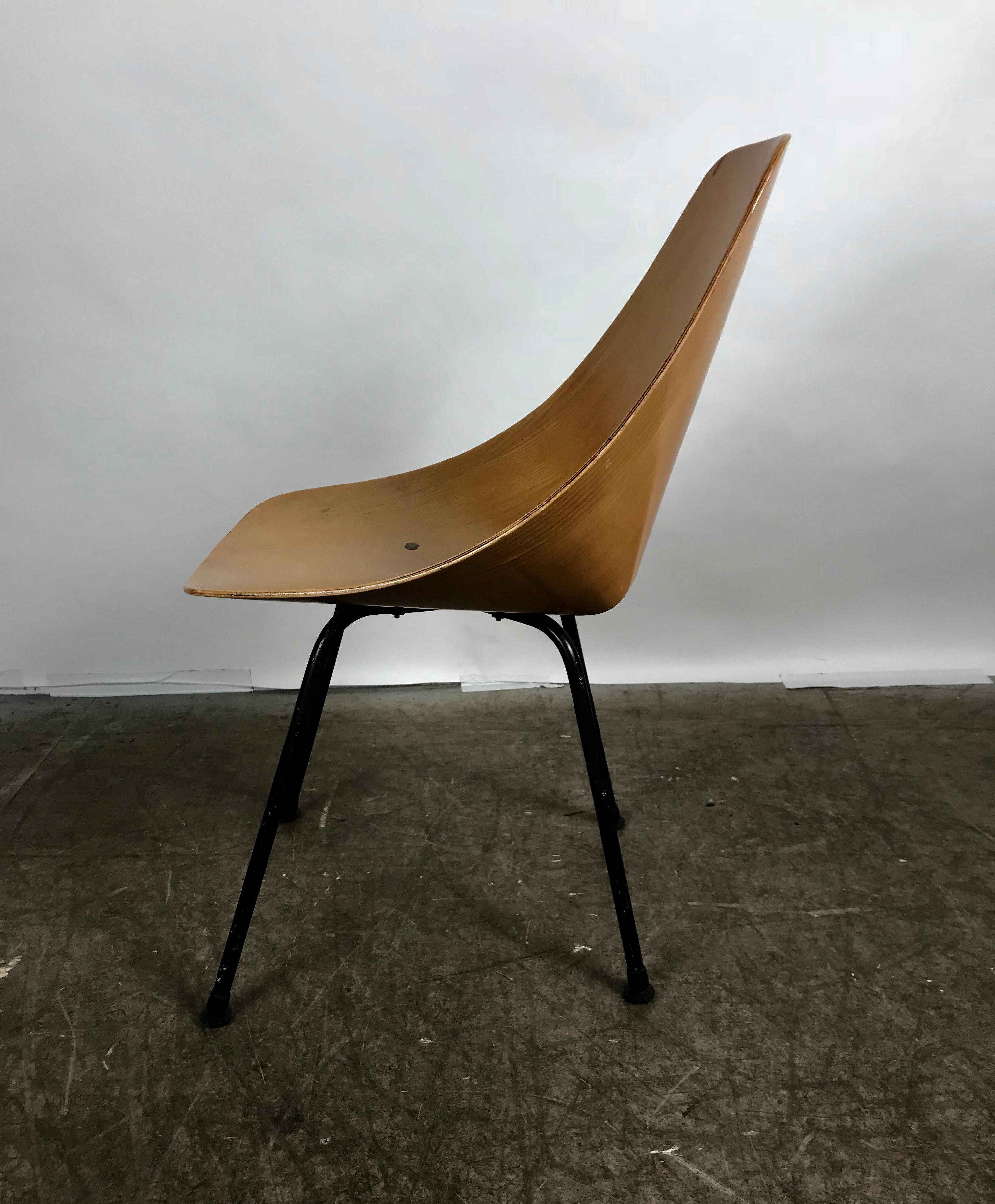 Stunning Italian modernist side chair by Vittorio Nobili for Fratelli Tagliabue, perfect little accent chair, sculpture, retains its original patina, color and surface, minor veneer chipping but can have professionally restored at buyers request.