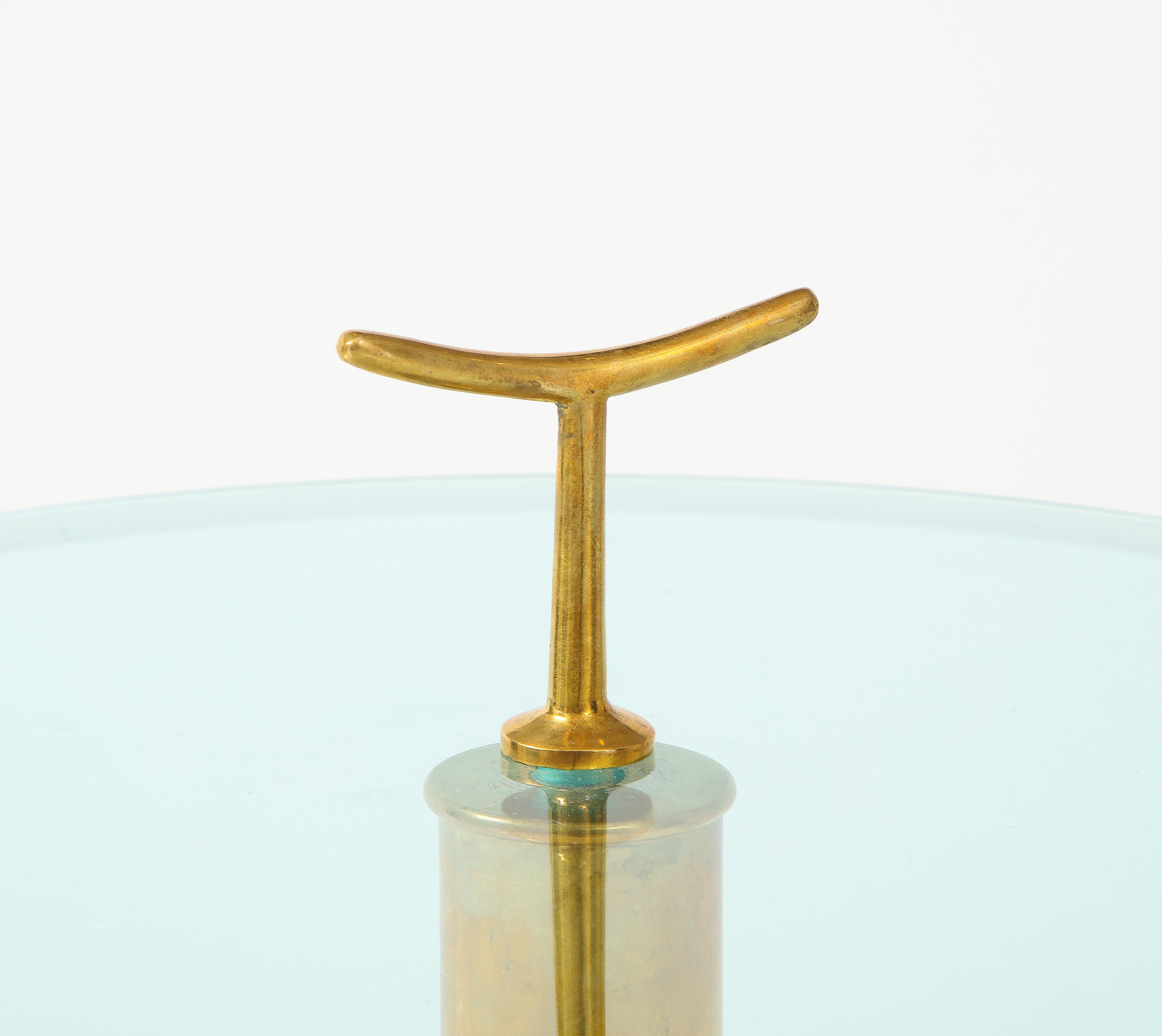 XXIe siècle et contemporain Table d'appoint italienne contemporaine en verre et laiton