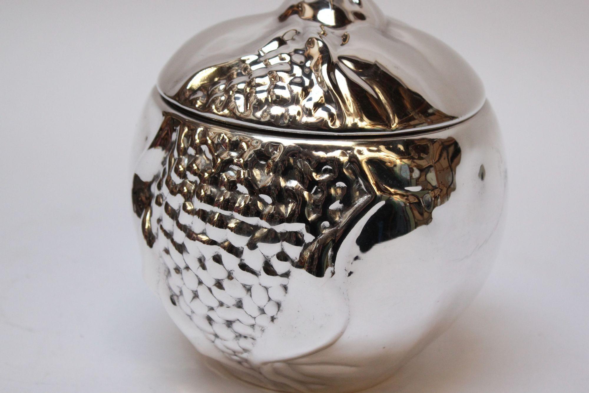 Italienischer modernistischer versilberter, versilberter  Granatapfel-Eiskbel von Teghini 8