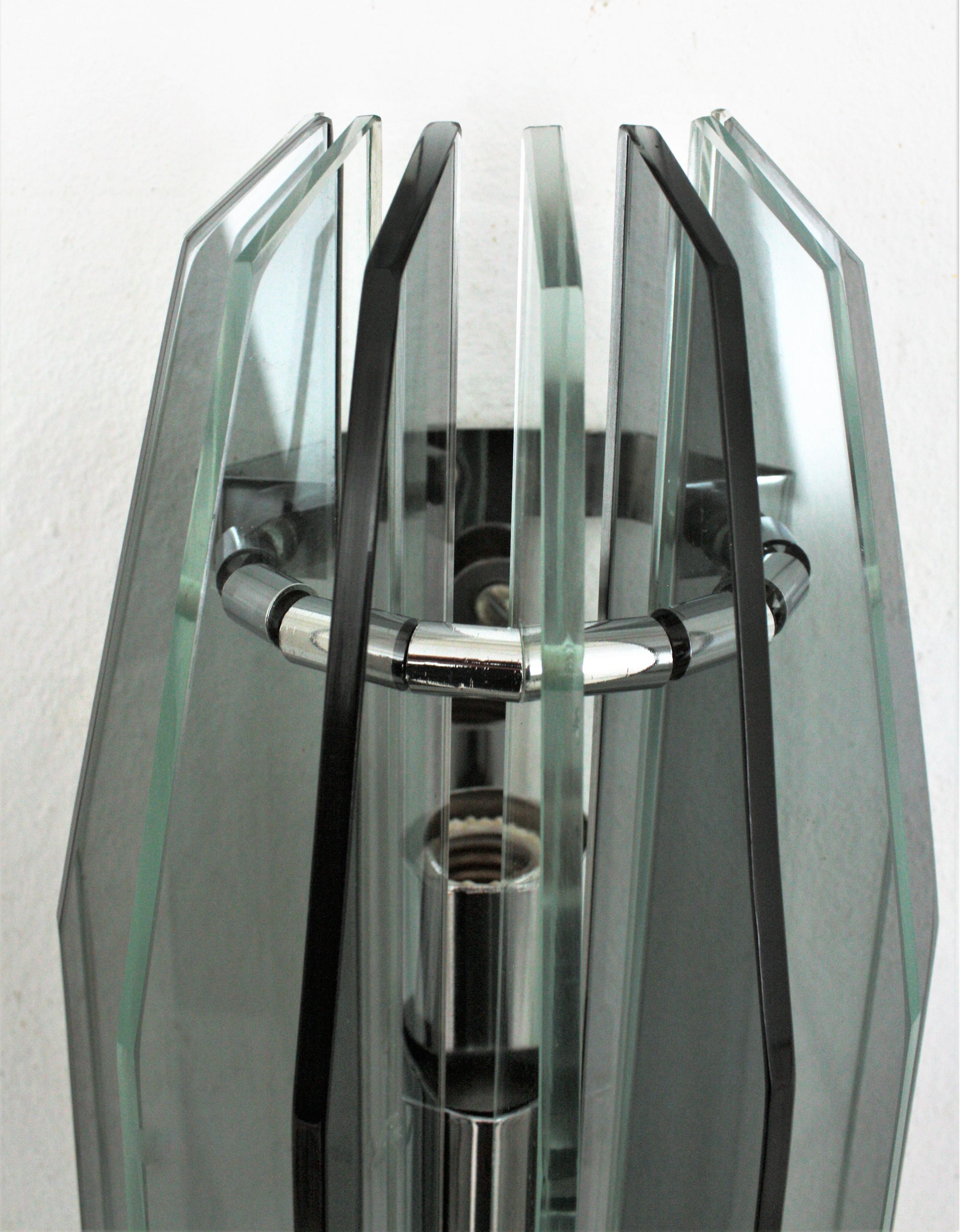 Mid-Century Modern Midcentury Italian Glass Wall Sconce in the Manner of Fontana Arte For Sale