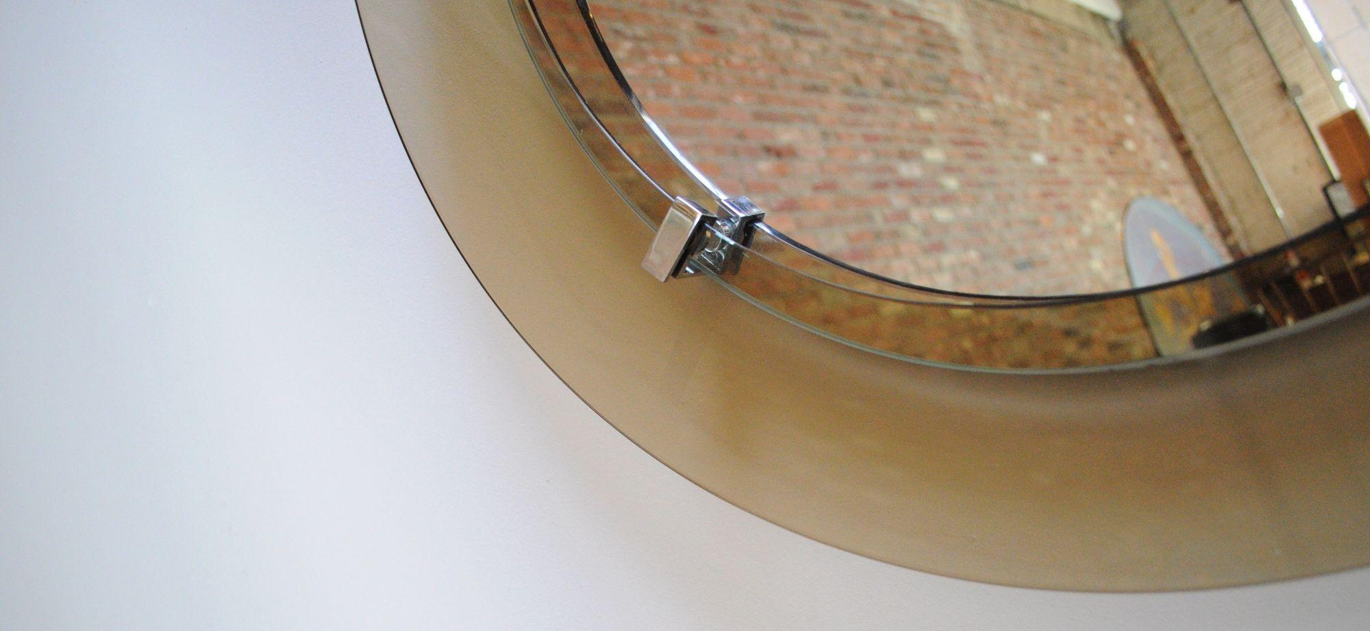 Miroir mural circulaire moderniste italien en verre fumé par Veca en vente 8