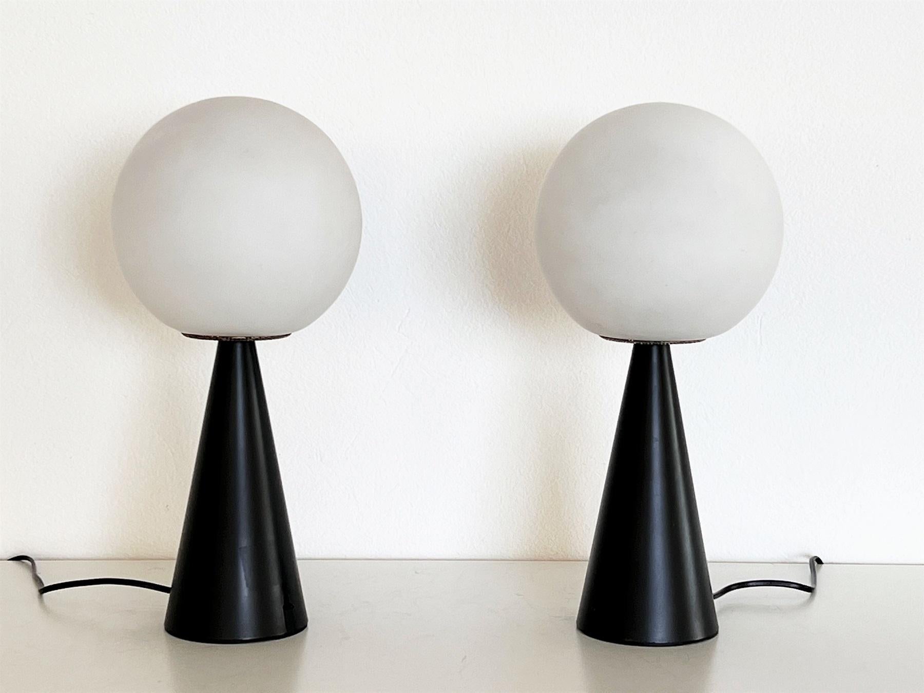 Wonderful pair of Italian Design table lamps, manufactured in the 1980s (Space Age era) by Tre Ci Luce, design attributed to Cesare Lacca. There are original manufacturers label inside the lamp.
Reminds to the design of 