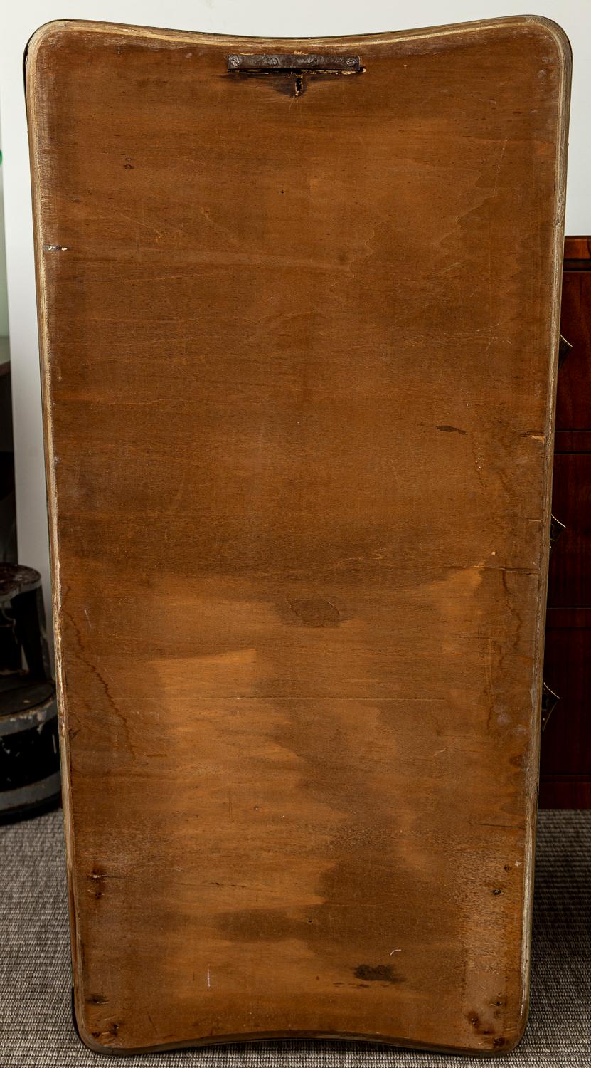 Specchio italiano modernista a forma di scudo affusolato in ottone in vendita 1