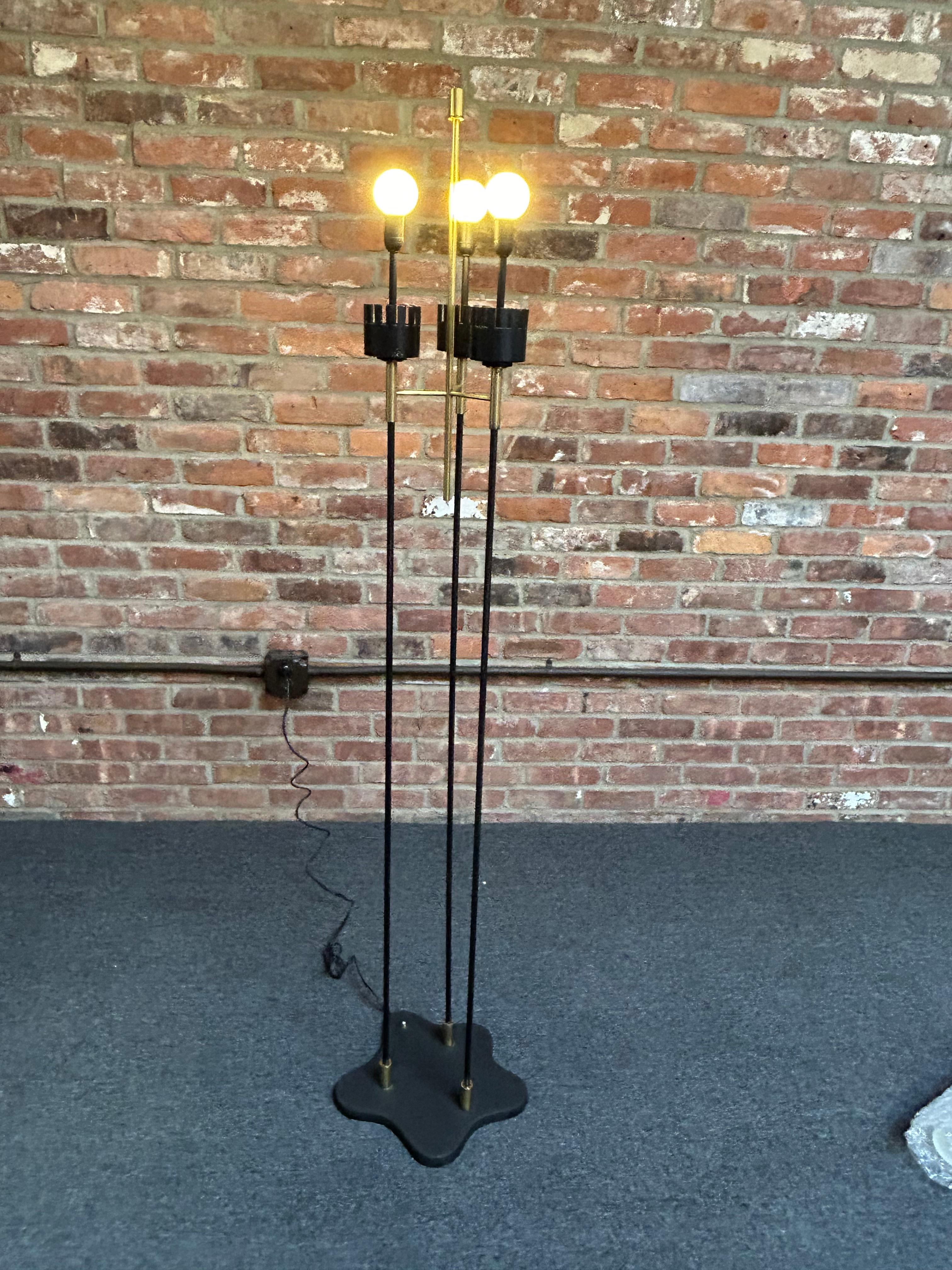 Italian Modernist Three-Fixture Glass, Brass and Metal Floor Lamp by Stilnovo In Good Condition For Sale In Brooklyn, NY