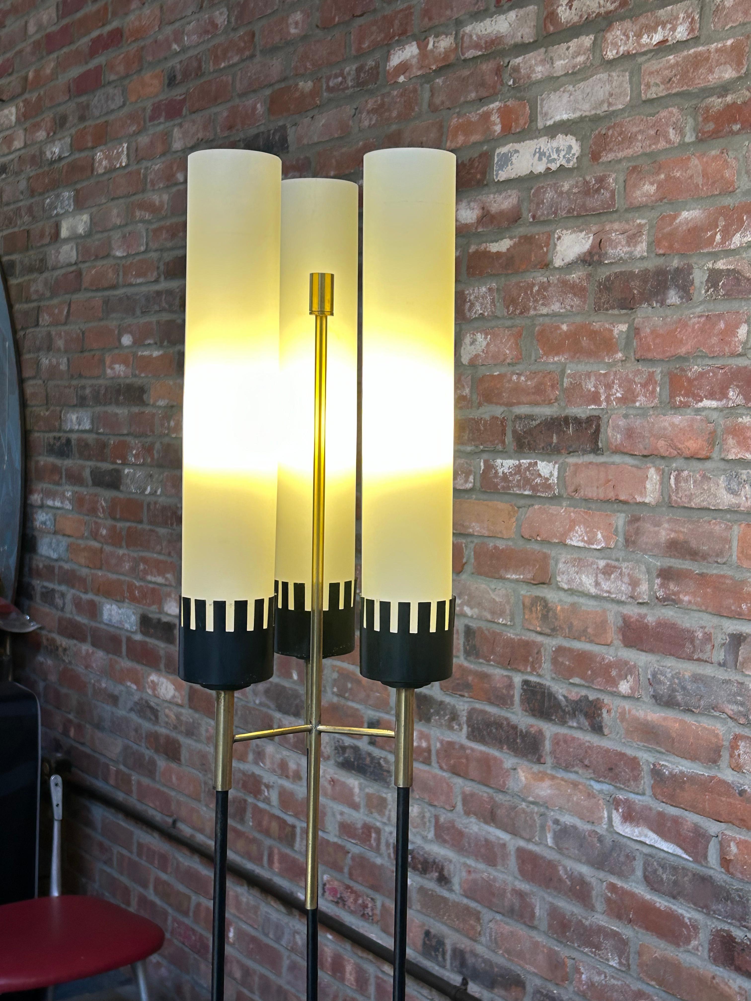 Italian Modernist Three-Fixture Glass, Brass and Metal Floor Lamp by Stilnovo For Sale 3