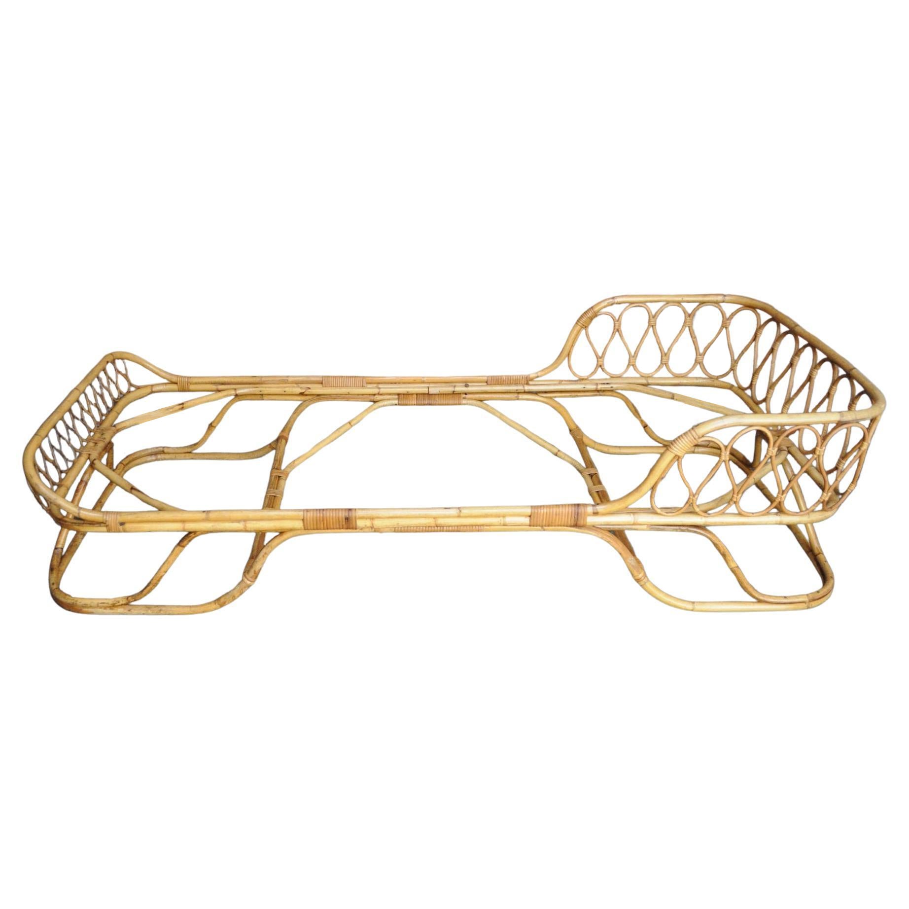 Italian Modernist Tito Agnoli-Style Rattan and Bamboo Sleigh Daybed / Single Bed