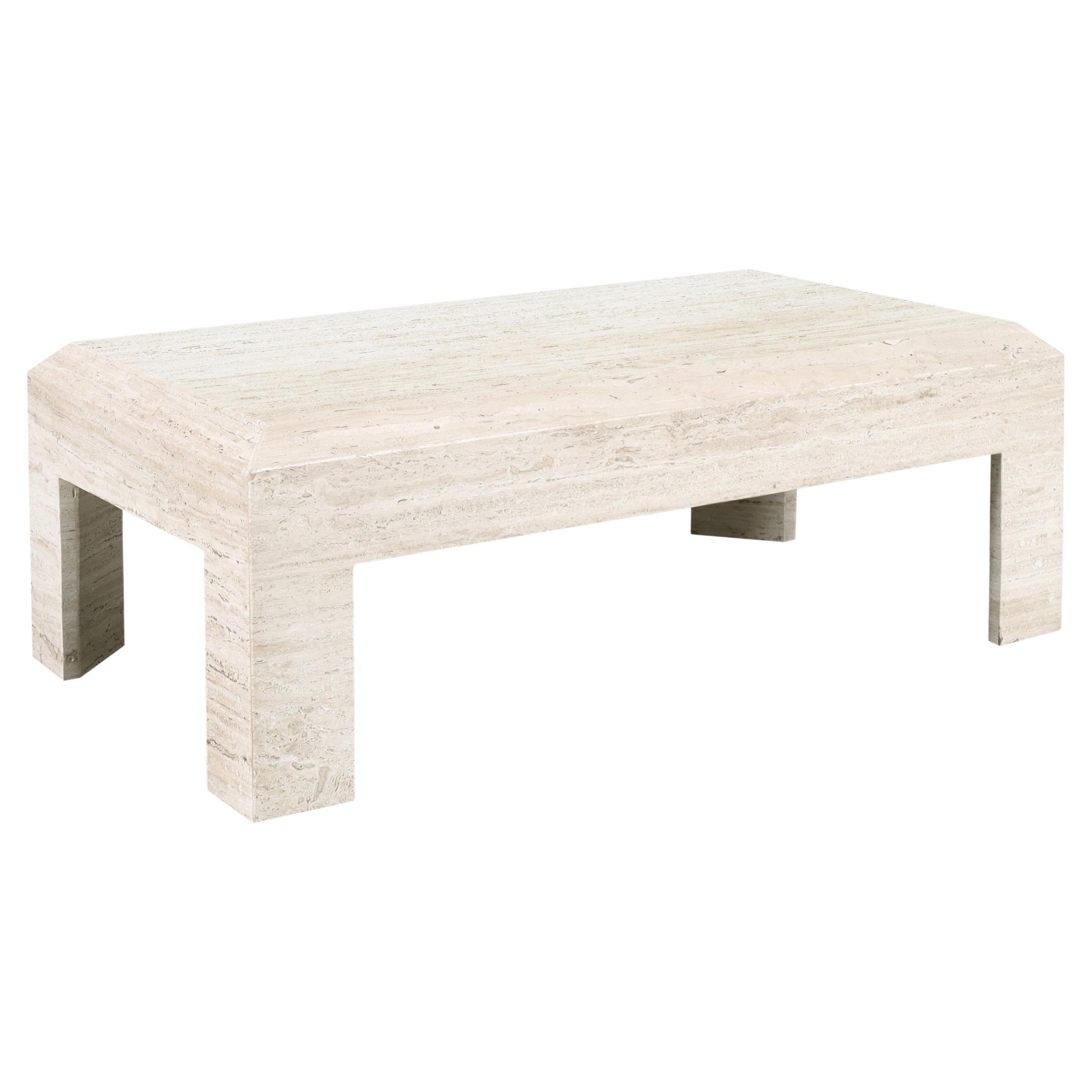 Table basse moderniste italienne en travertin, 2 disponibles en vente