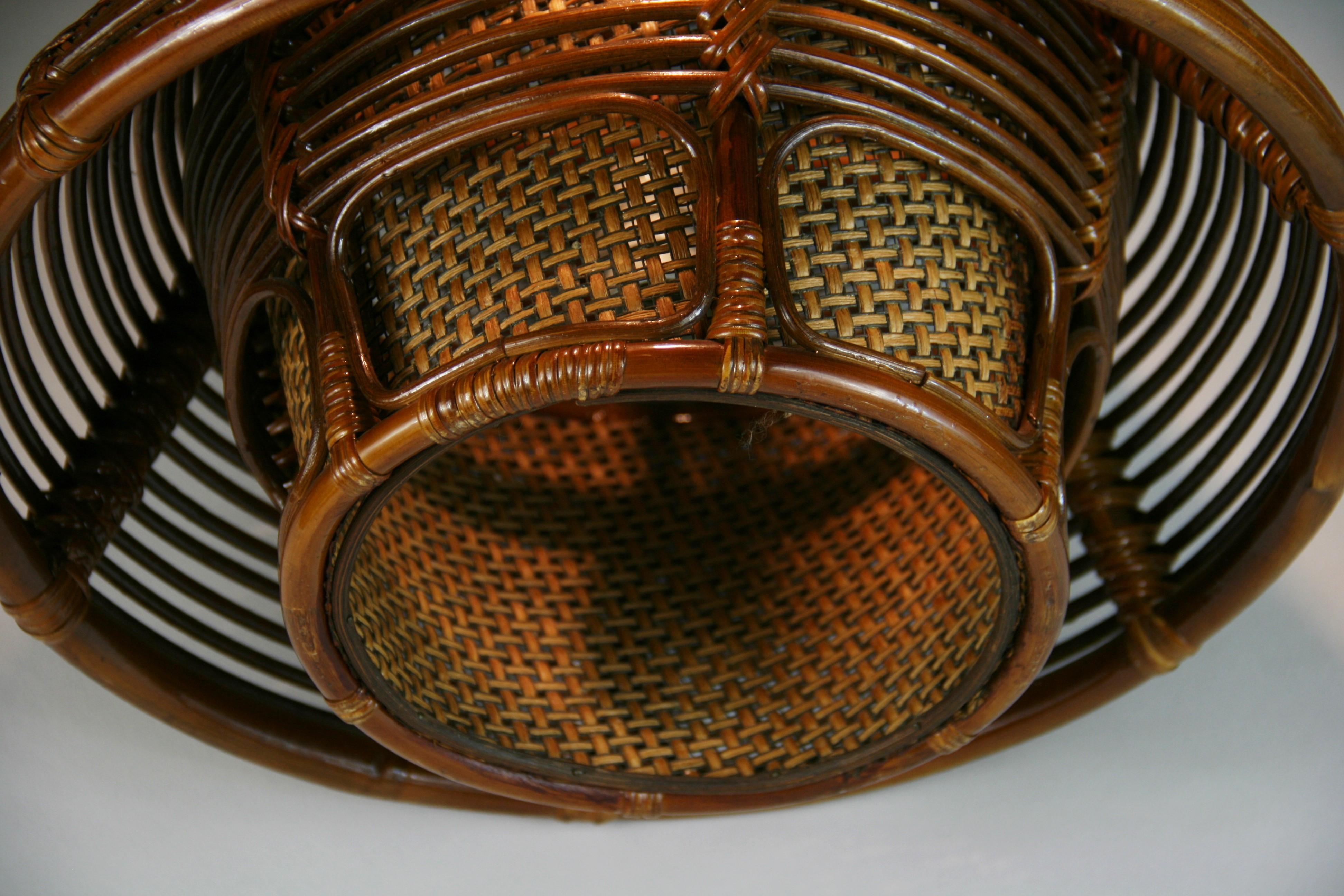 Italian Modernist Two Tier Triangular Rattan and Wicker Hanging Light, 1960s For Sale 9