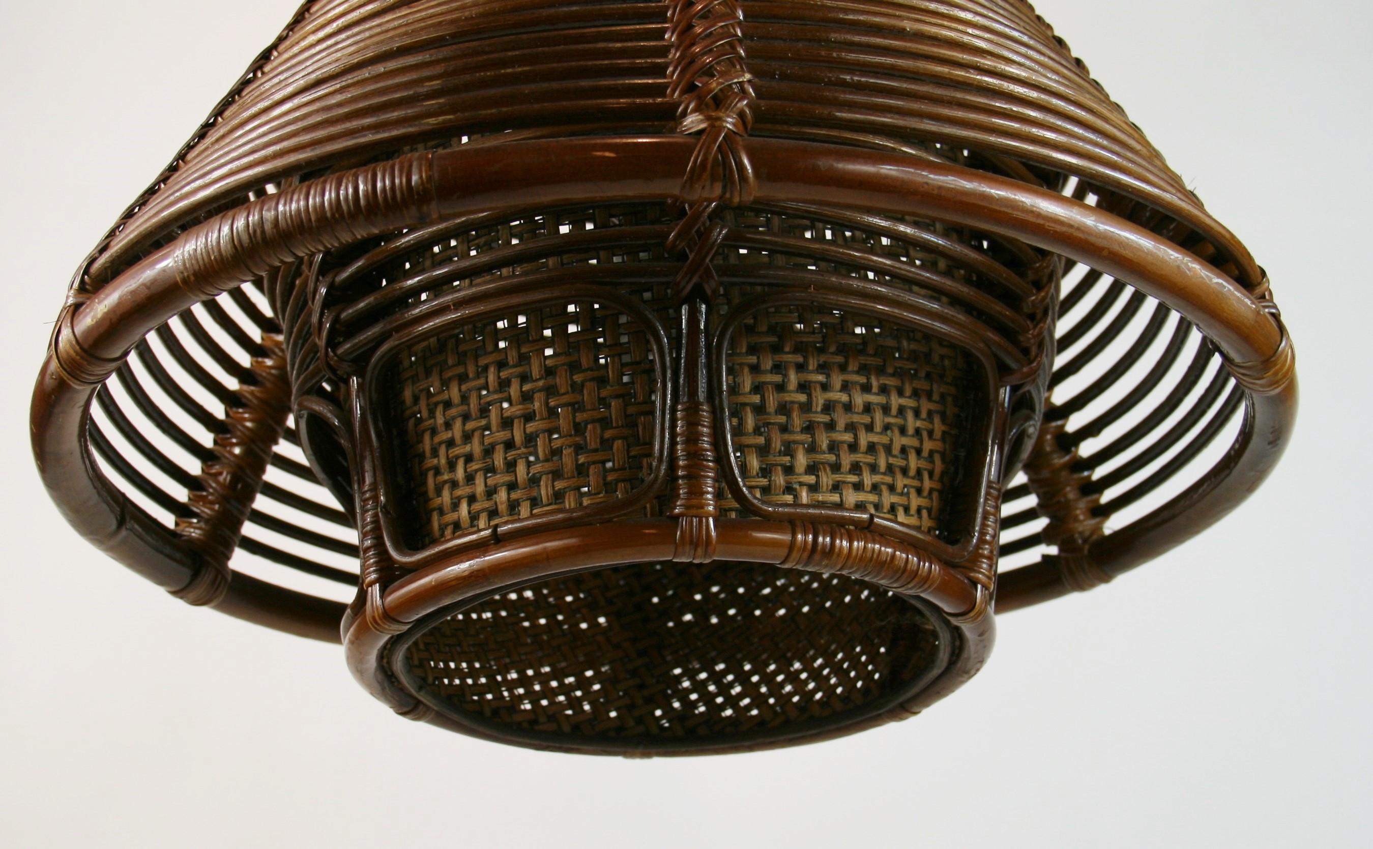 Italian Modernist Two Tier Triangular Rattan and Wicker Hanging Light, 1960s For Sale 4