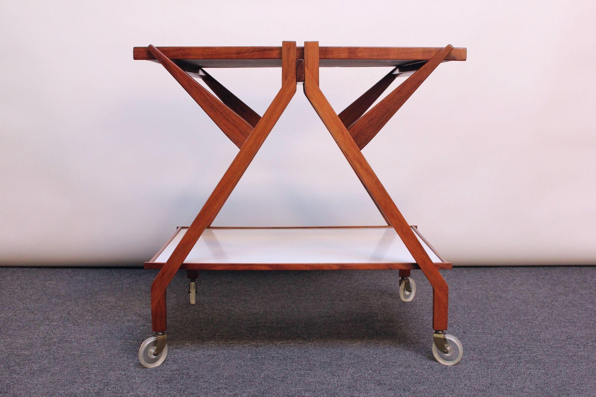 Italian Modernist Two-Tier Walnut Bar Cart/Trolley on Casters For Sale 14