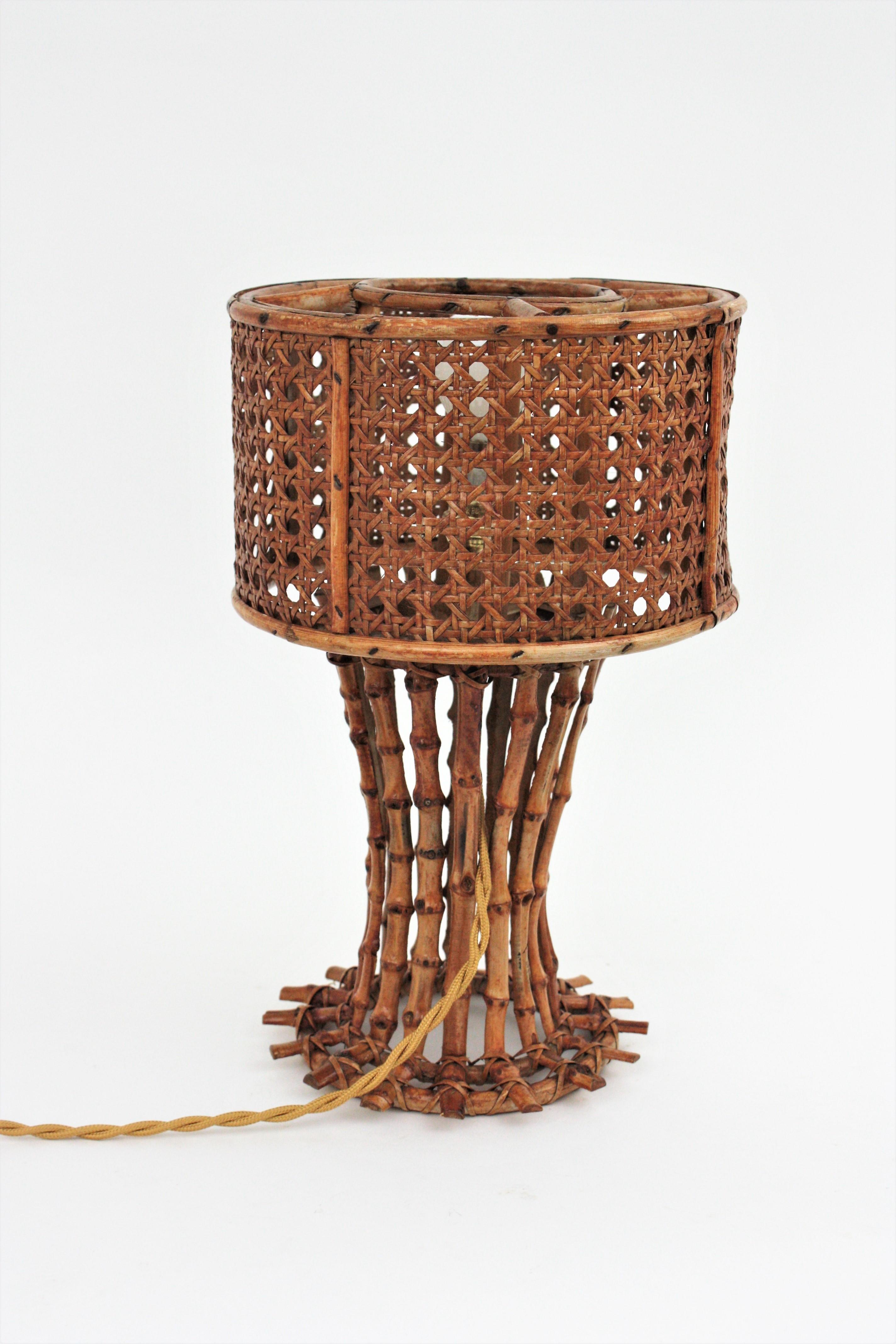 Italian Modernist Wicker Wire Rattan and Bamboo Table Lamp For Sale 5