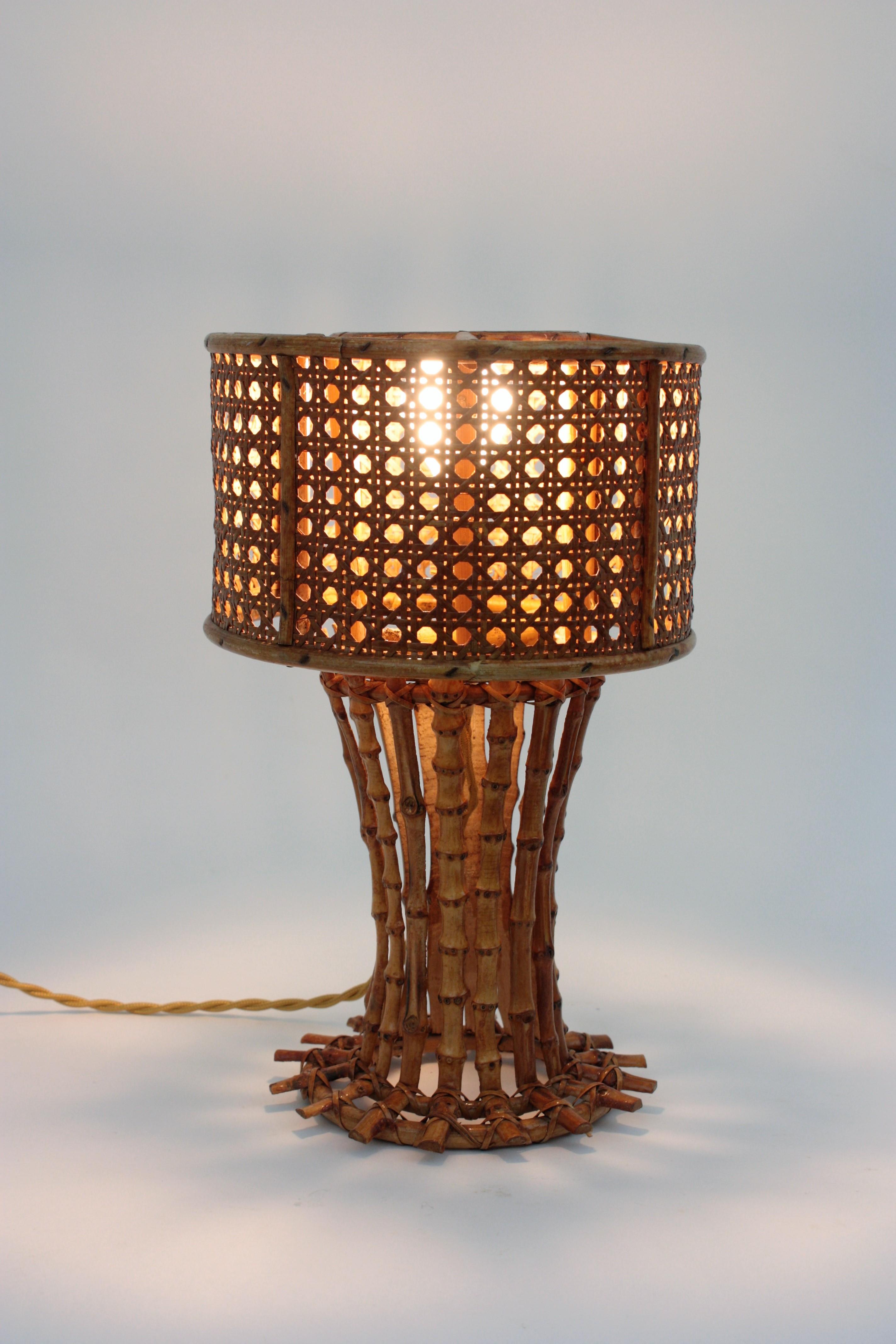 Hand-Crafted Italian Modernist Wicker Wire Rattan and Bamboo Table Lamp For Sale