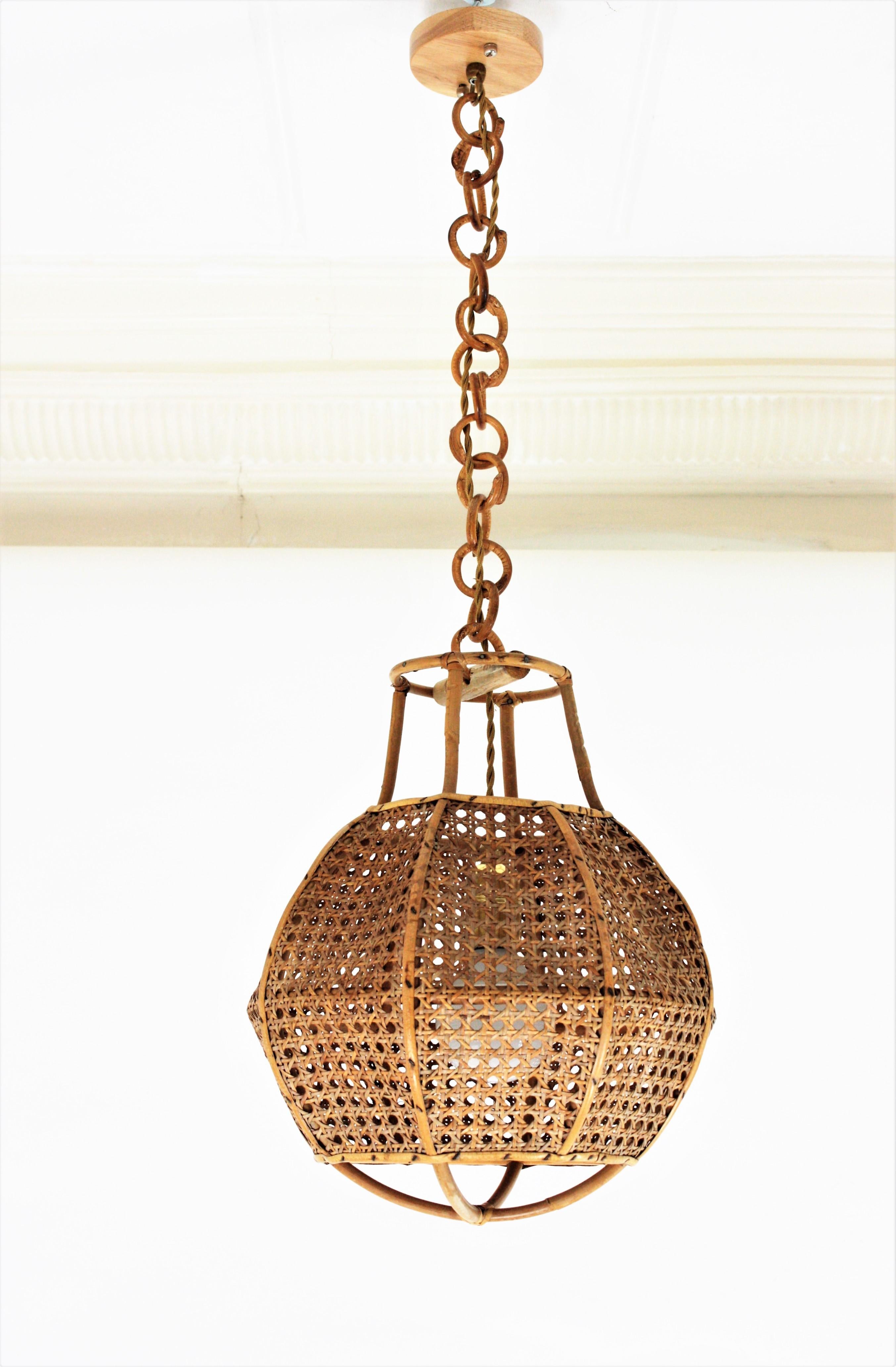 Italian Modernist Wicker Wire and Rattan Globe Pendant / Hanging Light, 1950s 3